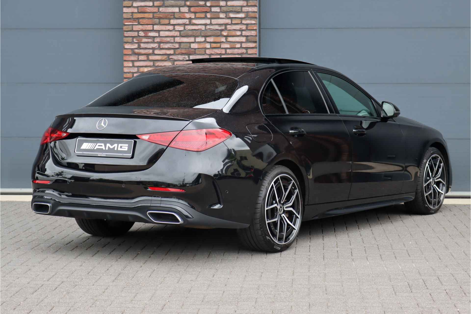 Mercedes-Benz C-Klasse 300 4MATIC AMG Line Aut9 | Panoramadak | Distronic+ | Digital Light | Burmester | Trekhaak | Memory | Augmented Reality | Leder | Rijassistentiepakket | Keyless Go | - 8/46