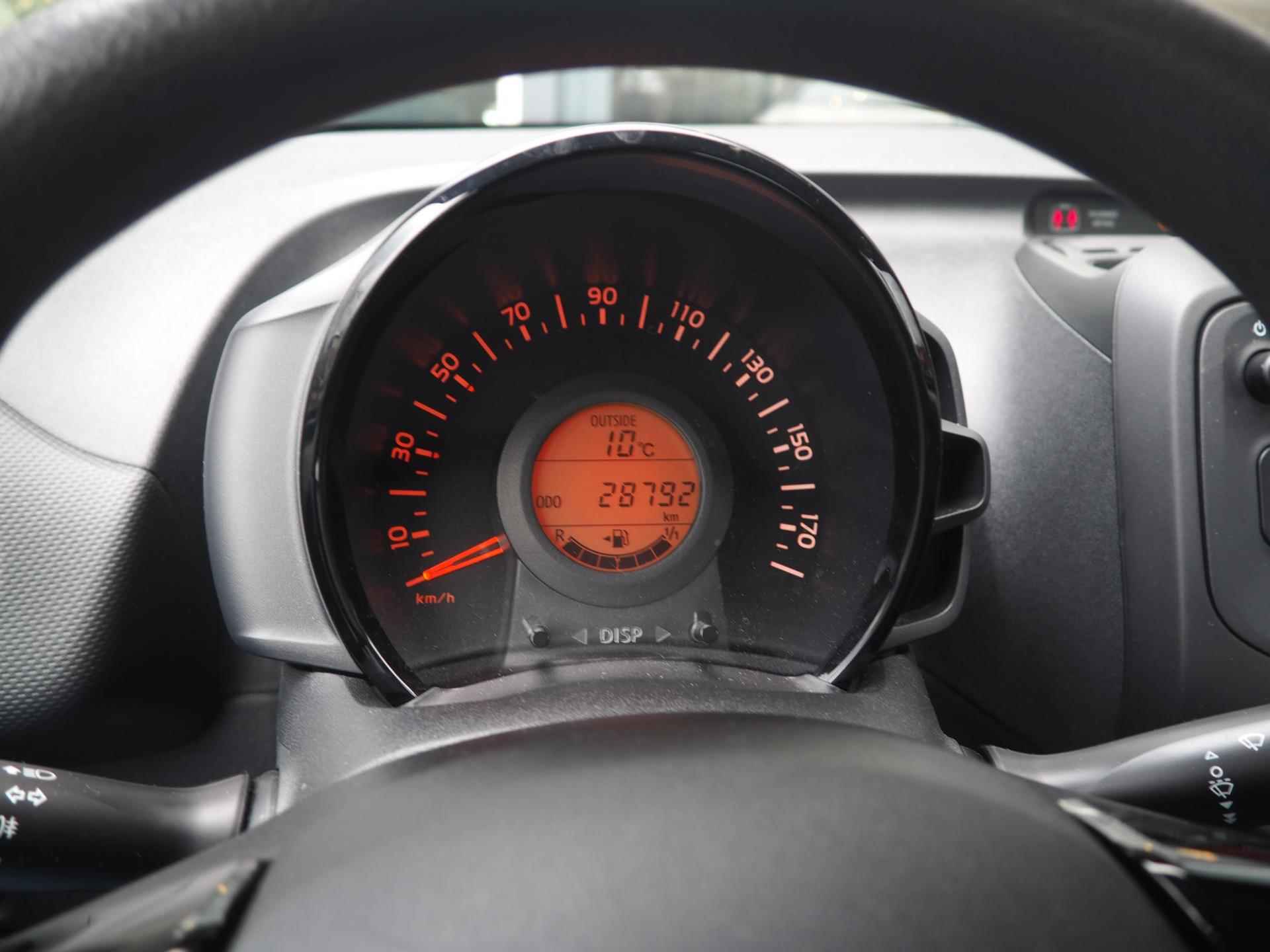 Toyota Aygo 1.0 VVT-i x-fun / Bluetooth / Speedlimiter / Airconditioning / LED - 7/20