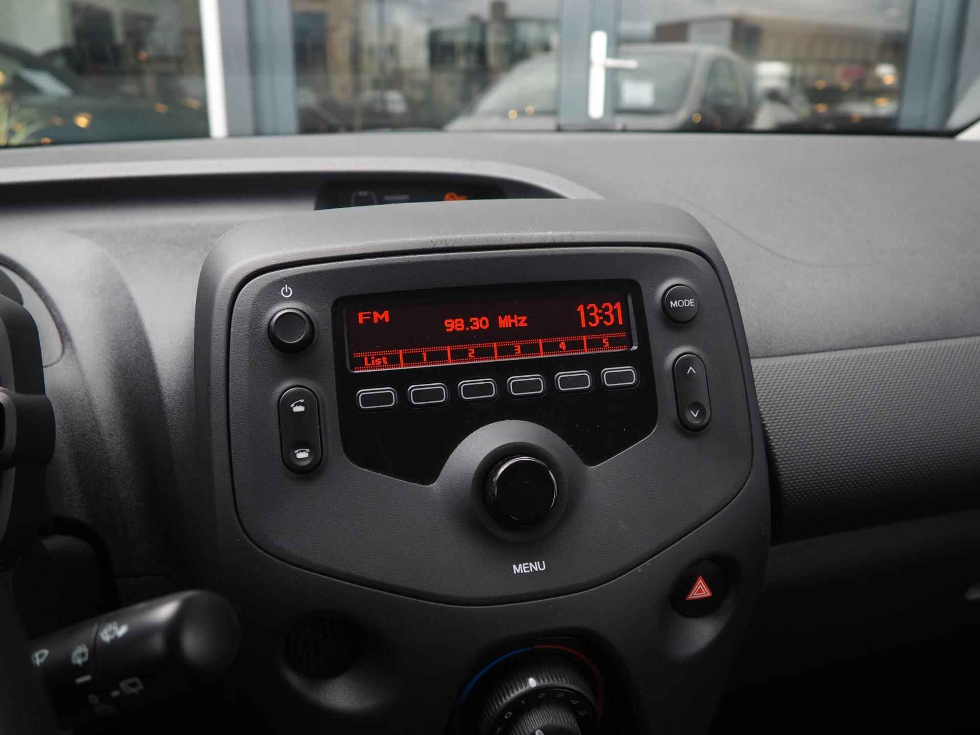 Toyota Aygo 1.0 VVT-i x-fun / Bluetooth / Speedlimiter / Airconditioning / LED - 11/20