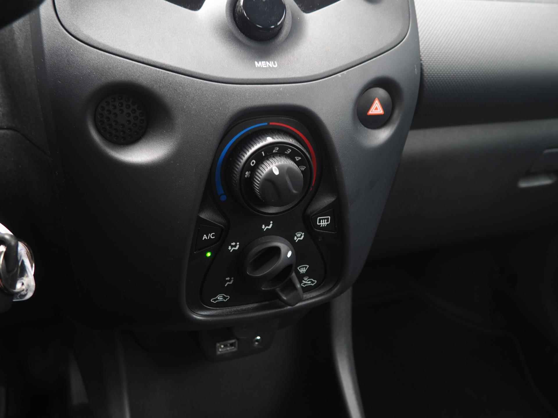 Toyota Aygo 1.0 VVT-i x-fun / Bluetooth / Speedlimiter / Airconditioning / LED - 14/20