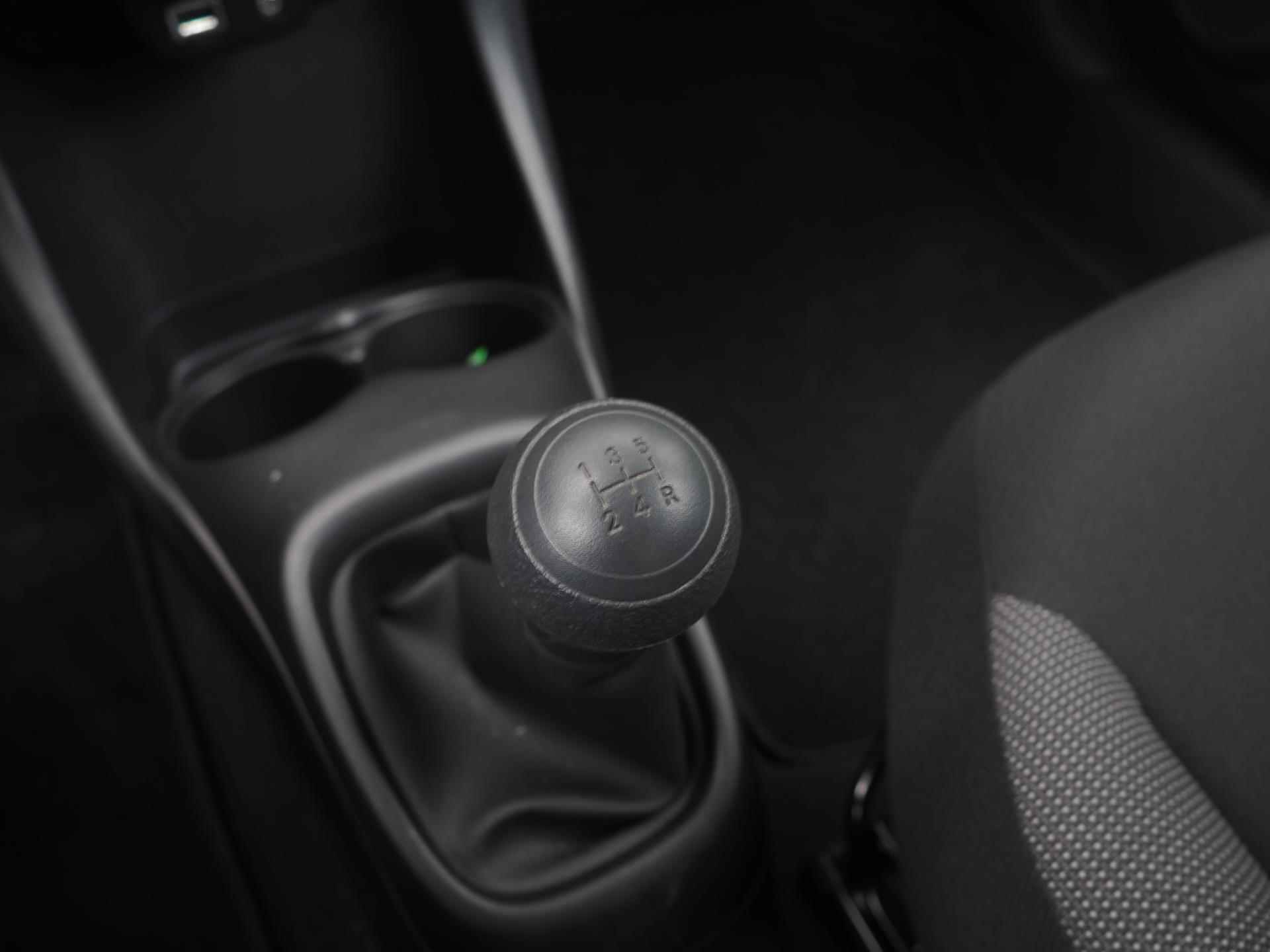 Toyota Aygo 1.0 VVT-i x-fun / Bluetooth / Speedlimiter / Airconditioning / LED - 16/20