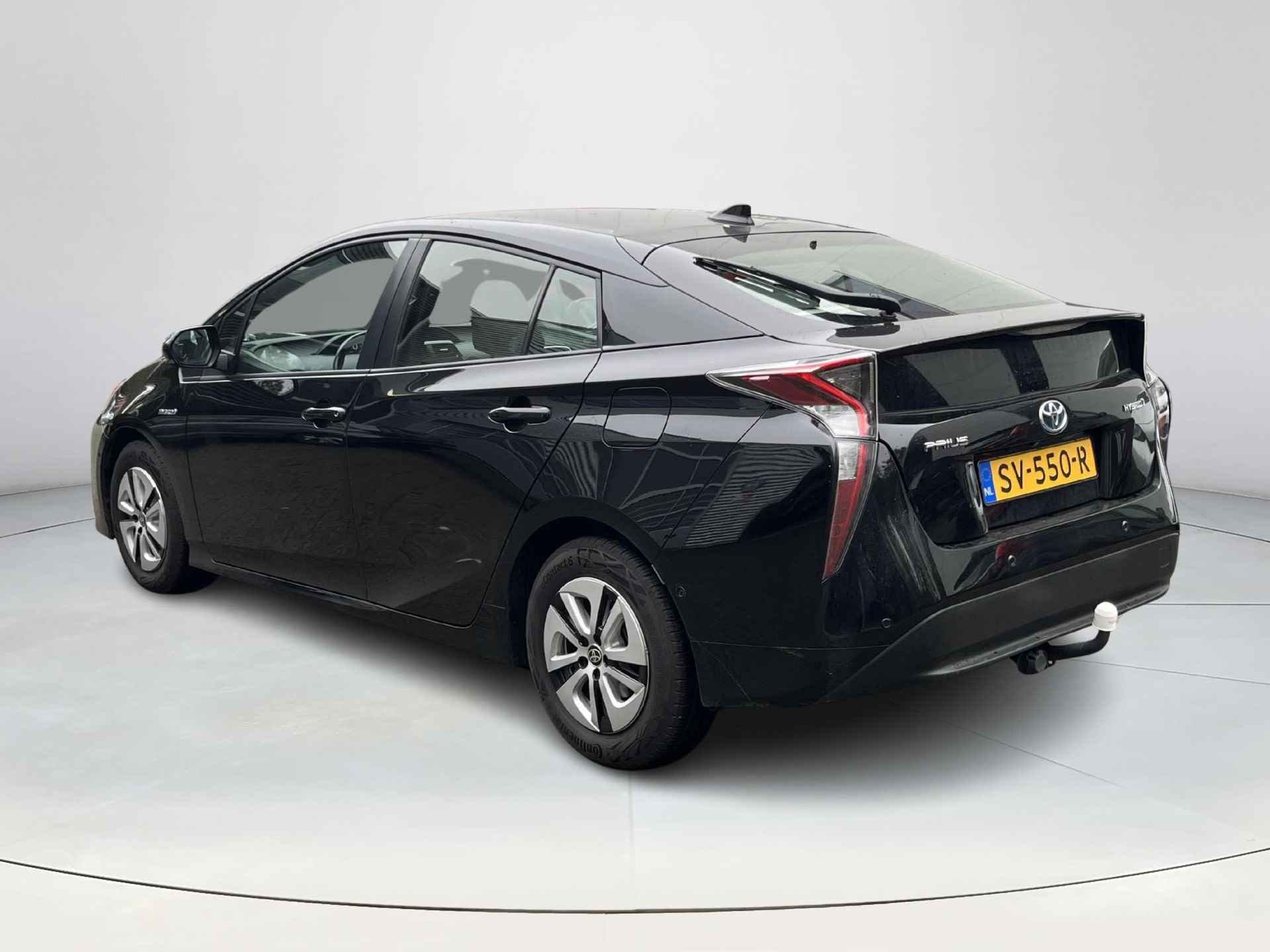 Toyota Prius 1.8 Executive Trekhaak|navigatie|telefoonvoorbereiding|achteruitrijcamera|financieringsaanbod 5,99%| - 3/19