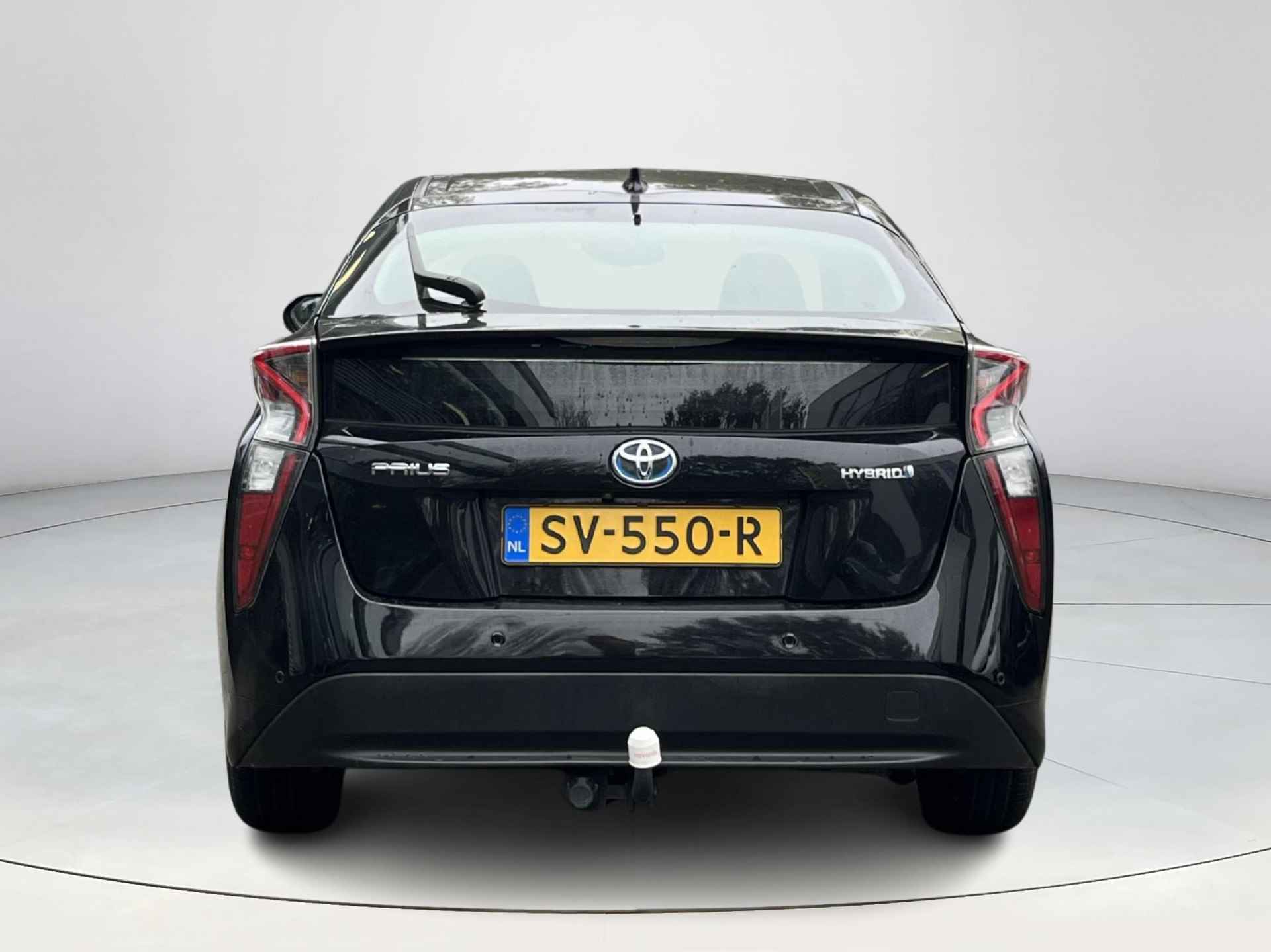 Toyota Prius 1.8 Executive Trekhaak|navigatie|telefoonvoorbereiding|achteruitrijcamera|financieringsaanbod 5,99%| - 4/19