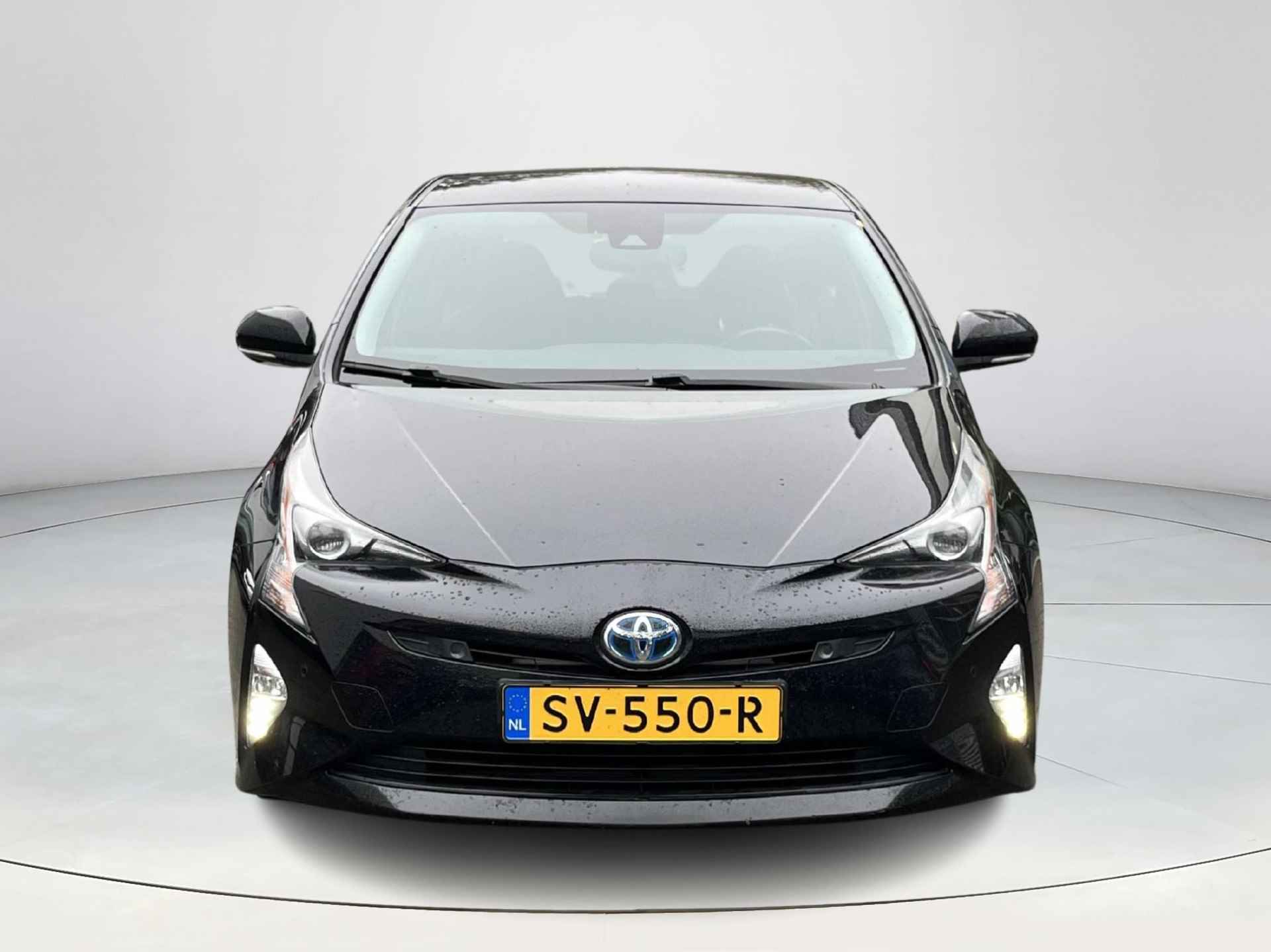 Toyota Prius 1.8 Executive Trekhaak|navigatie|telefoonvoorbereiding|achteruitrijcamera|financieringsaanbod 5,99%| - 8/19