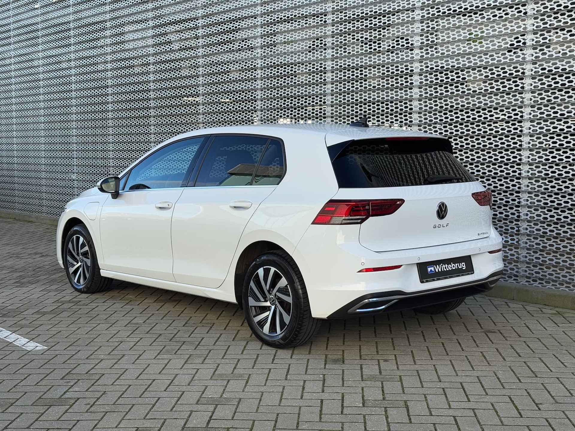 Volkswagen Golf 1.4 eHybrid 204PK Style / Digitale Cockpit / Stoelverwarming / Memory Seat / Achteruitrijcamera P4 - 7/30