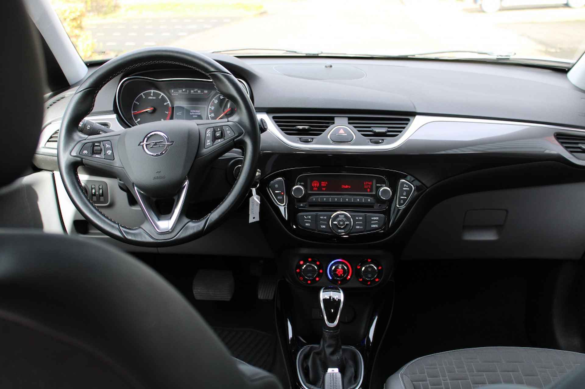 Opel Corsa 1.4 Innovation Easytronic - 7/23