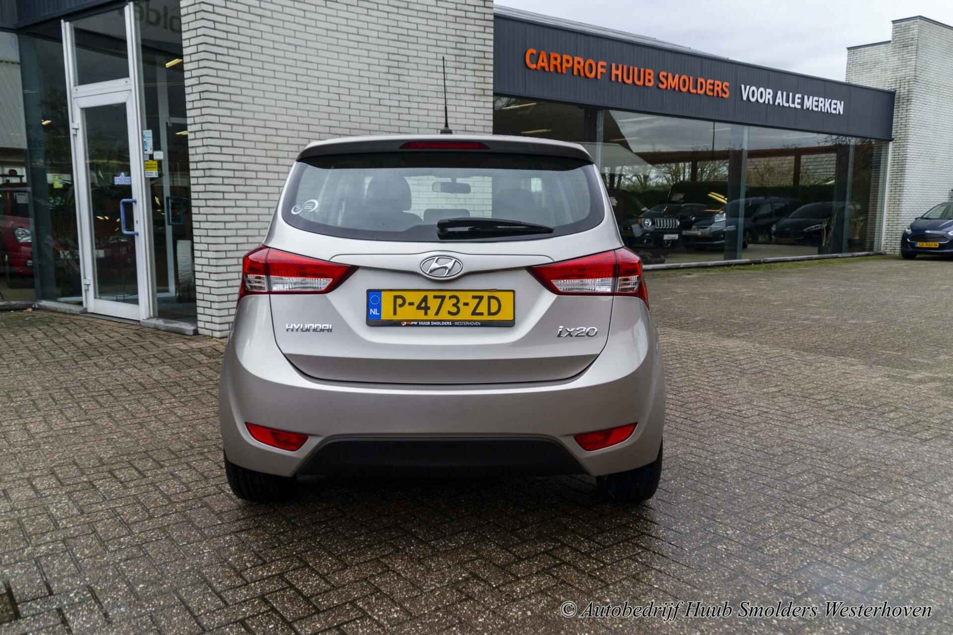 Hyundai ix20 1.4i Go! - 10/49