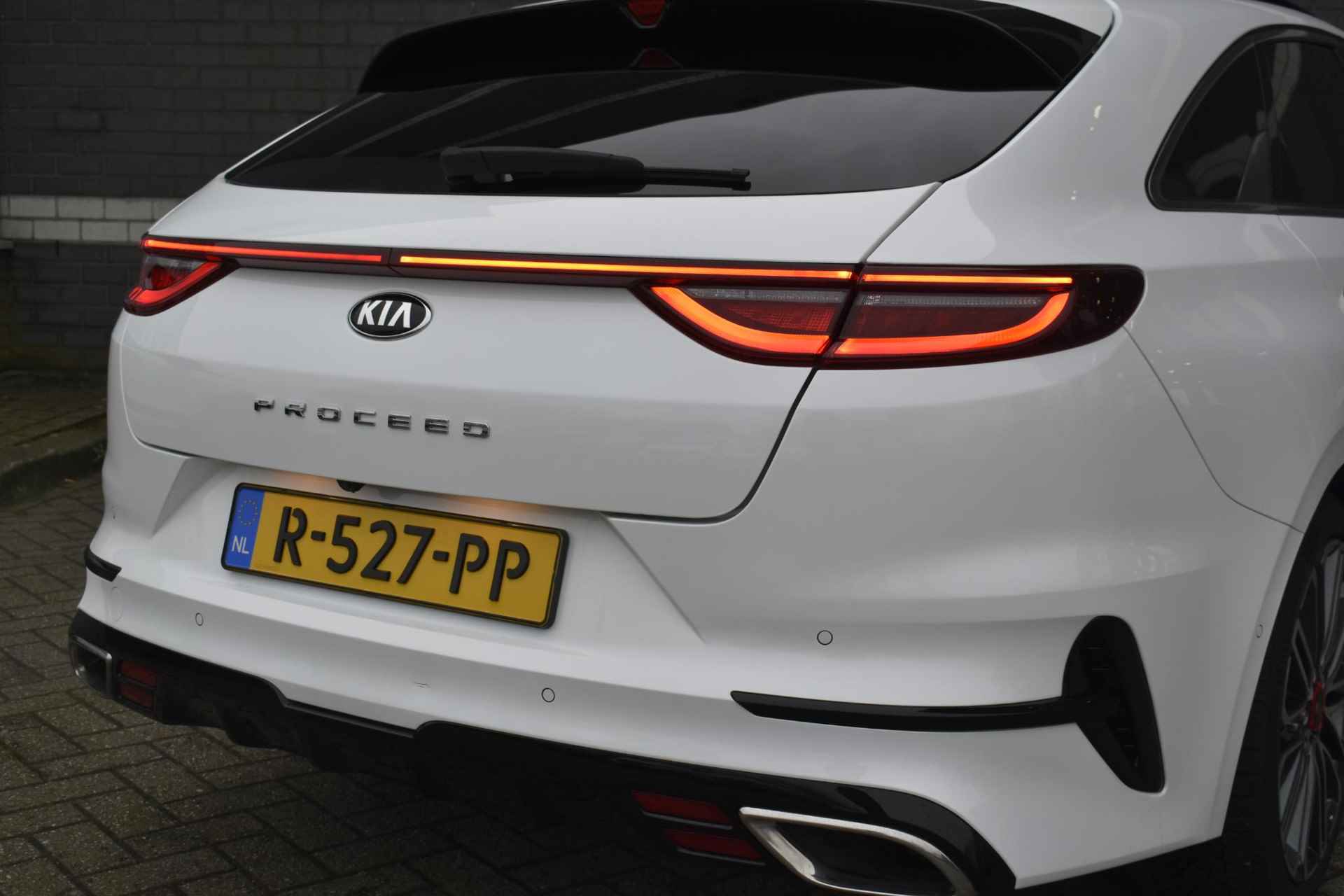 Kia ProCeed 1.6 T-GDI GT / Panoramadak / Stoel-Stuurverwarming / 200PK / JBL audio - 25/56