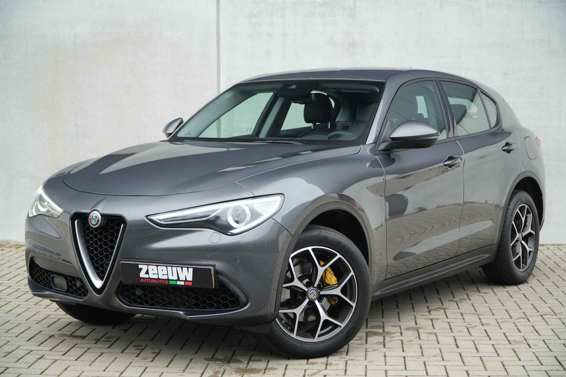 Alfa romeo Stelvio 2.0 Turbo AWD 200 PK Super | Leder | Navi | Driver | 19" - 2/35