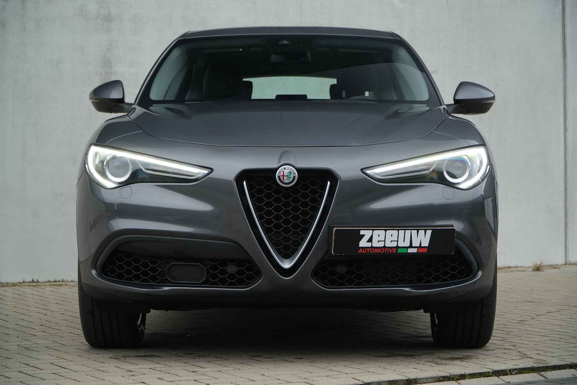 Alfa romeo Stelvio 2.0 Turbo AWD 200 PK Super | Leder | Navi | Driver | 19" - 9/35