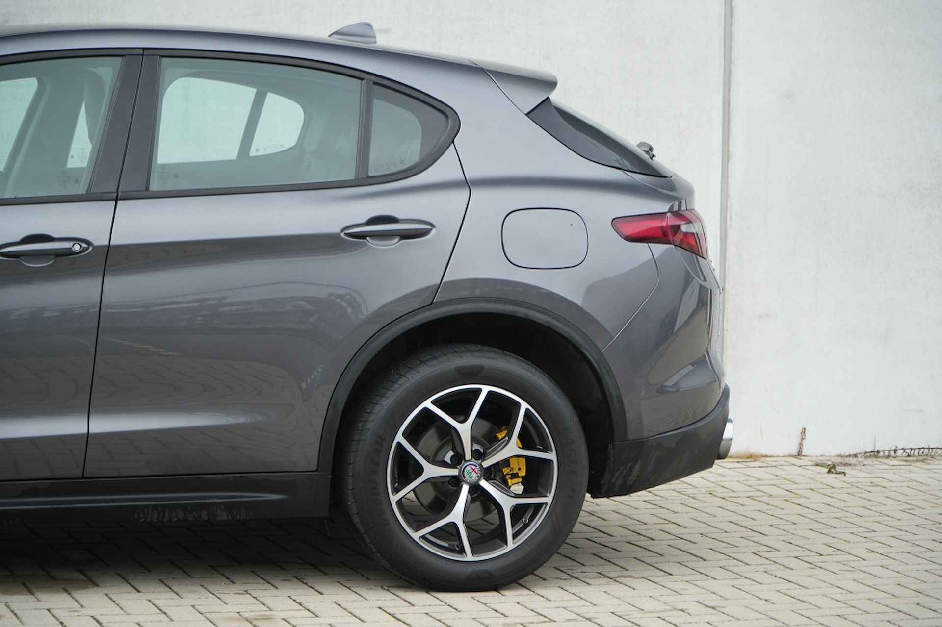 Alfa romeo Stelvio 2.0 Turbo AWD 200 PK Super | Leder | Navi | Driver | 19" - 13/35