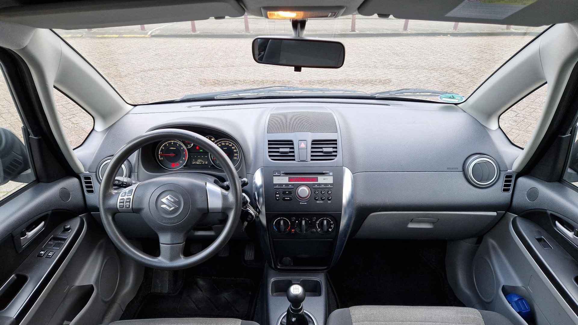 Suzuki SX4 1.6 Comfort - 2/24