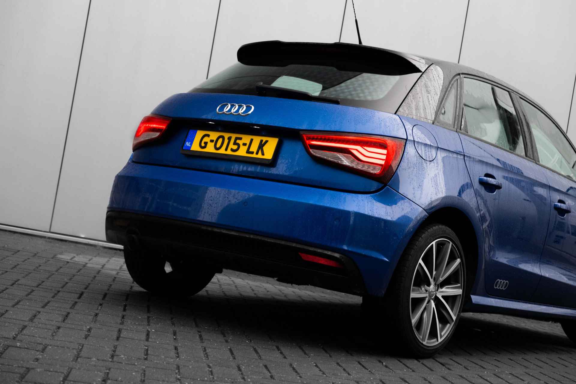 Audi A1 Sportback 1.0 TFSI Advance Sport S line | Stoelverwarming | LM 17'' Inch | Cruise control | Climatronic | Parkeersensoren voor + - 19/49