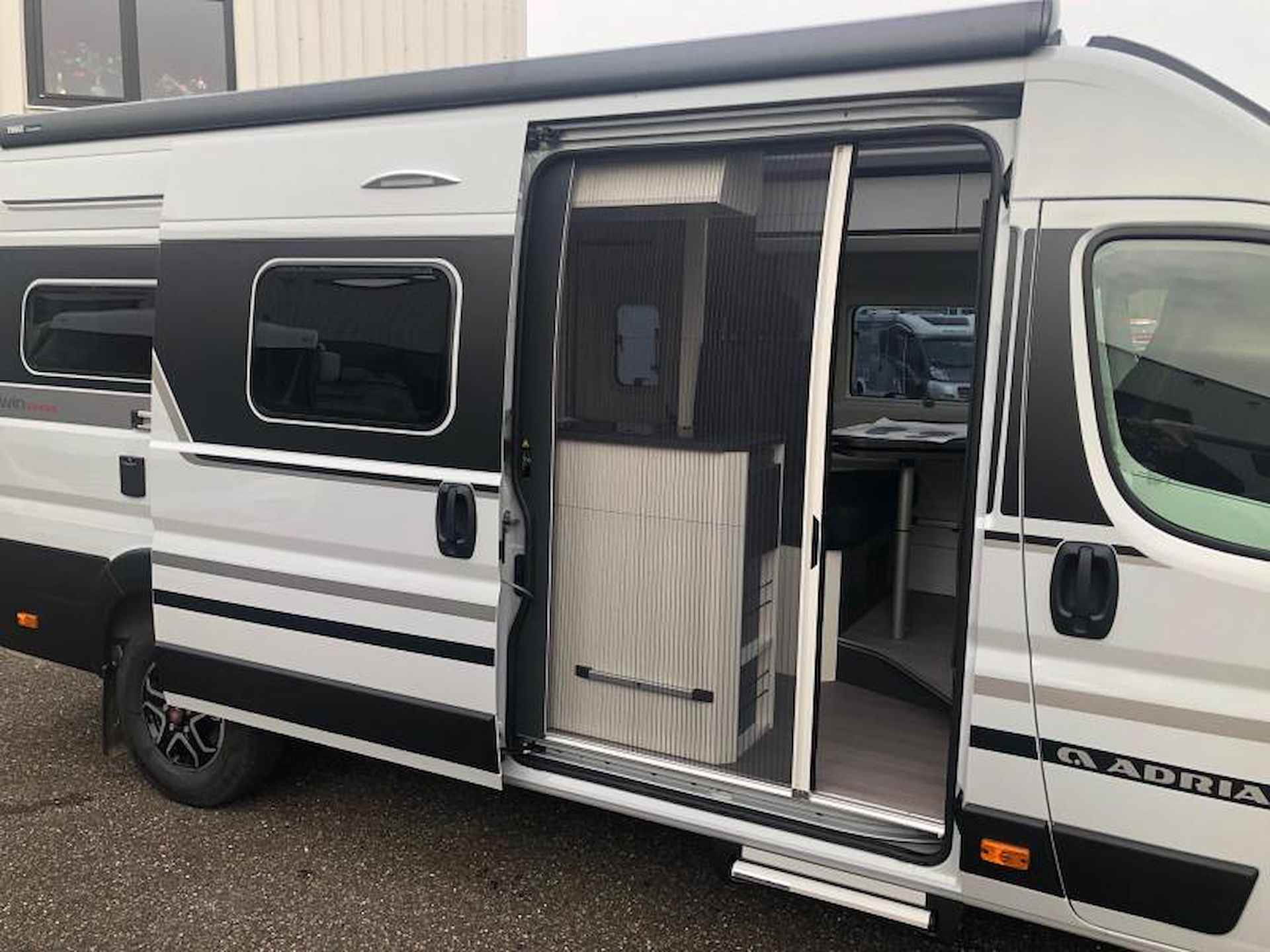 Adria Twin Supreme 640 SLB Gratis acc. twv € 5.500,- - 7/23