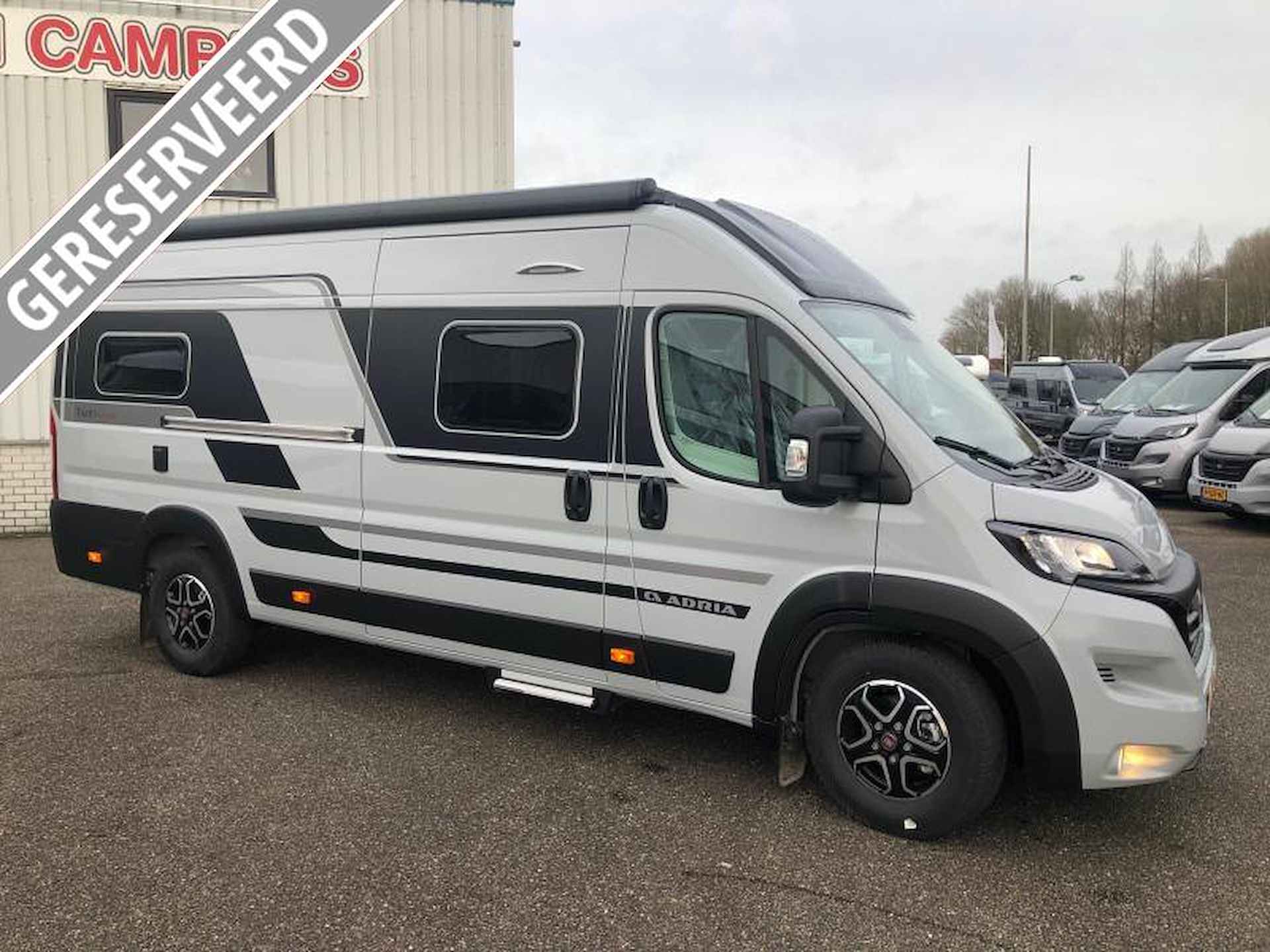 Adria Twin Supreme 640 SLB Zeer rijk uitgerust