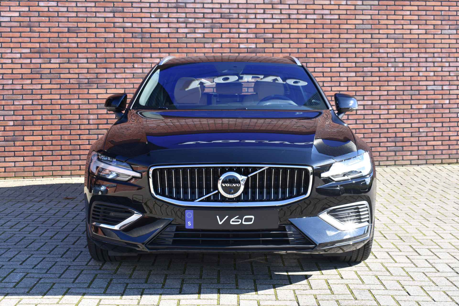 Volvo V60 T6 350PK Recharge AWD Ultra Bright | Stoelventilatie en massage | 360 Camera | - 11/36