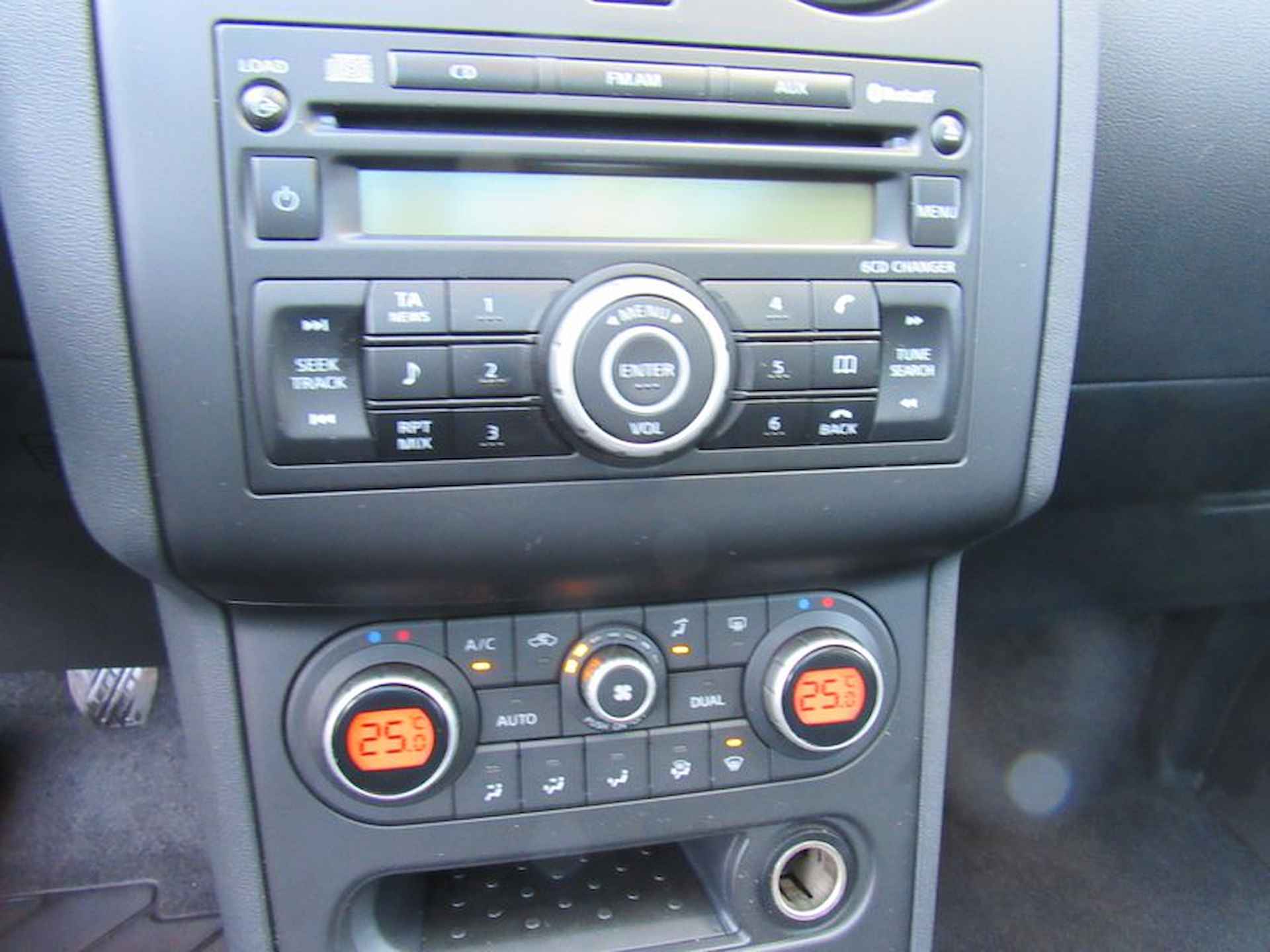 Nissan Qashqai 1.6 2WD MY2010 Acenta met panoramadak en trekhaak - 14/22