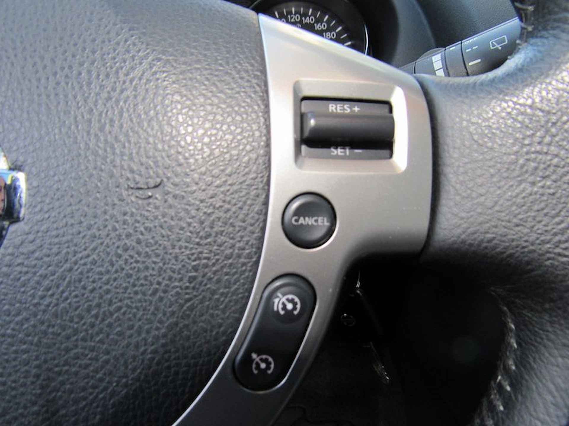 Nissan Qashqai 1.6 2WD MY2010 Acenta met panoramadak en trekhaak - 15/22