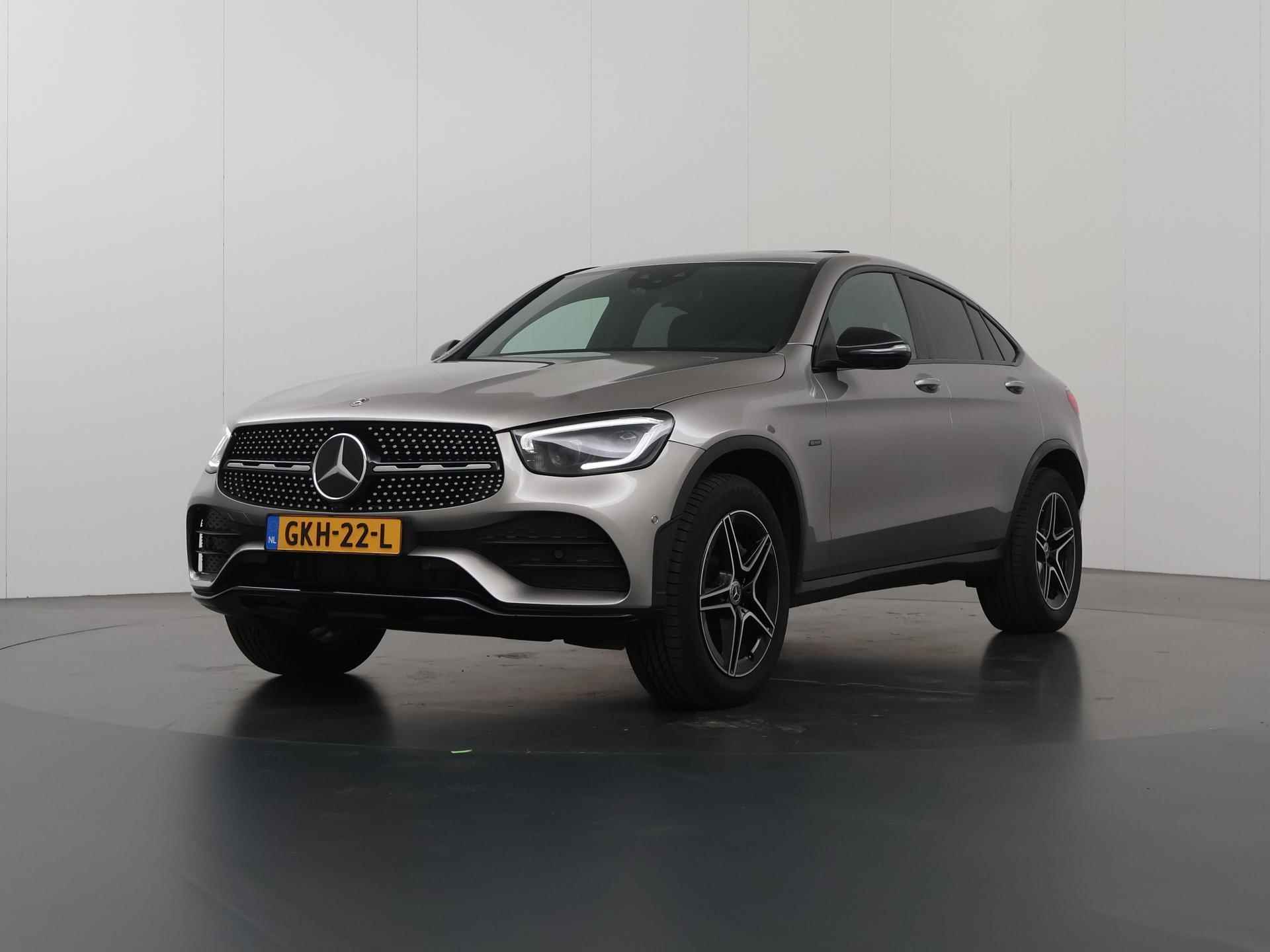 Mercedes-Benz GLC-klasse 300e 4MATIC Premium Plus | Adaptieve Cruise Control | Luchtvering | Camera | Sportstoelen | Climate Control | Interieur Verlichting | Ele. verstelbare stoelen + Geheugen | Panoramadak | - 57/57