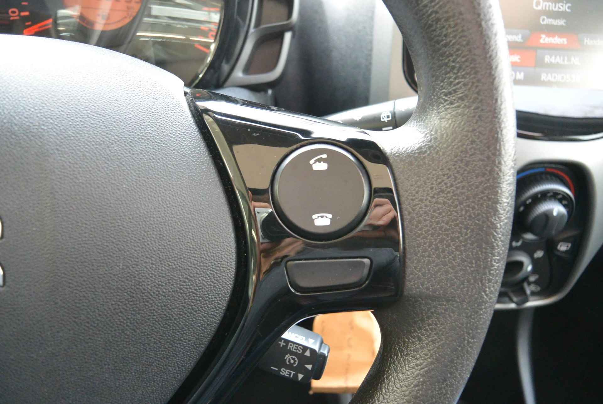 Citroën C1 VTi 68pk Airscape Feel │ 7" touchscreen │ Airconditioning │ All season banden - 35/52