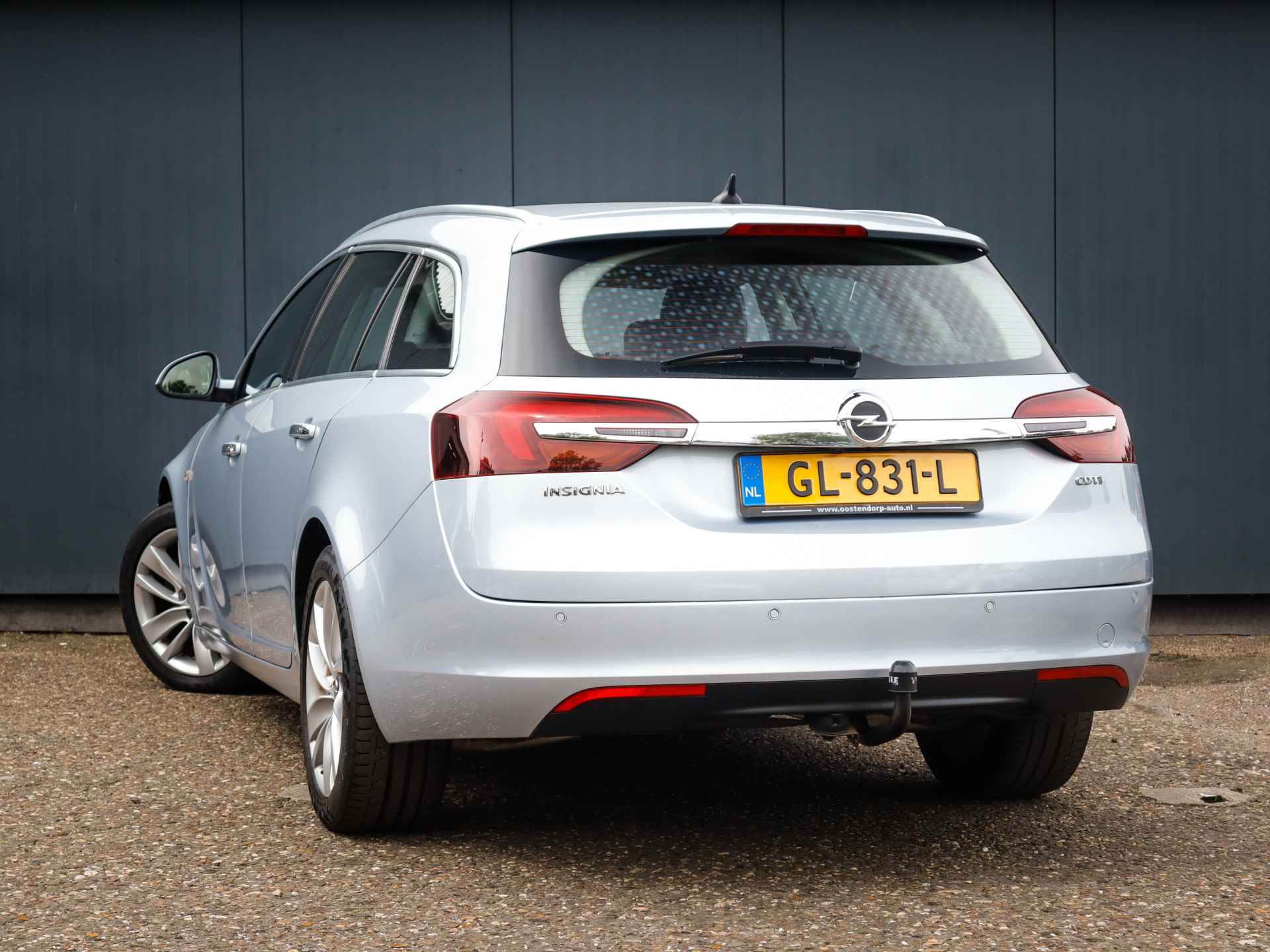 Opel Insignia Sports Tourer 2.0 CDTI Cosmo (131 PK) 2e-Eig, Keurig-Onderh, 12-Mnd-BOVAG, NL-Auto, Trekhaak, Leer, Elek.-Achterklep, Skiluik, Navigatie, Cruisecontrol, Keynes-Entry/Start, Achteruitrijcamera, Parkeersensoren-V+A, Lm-Velgen-18Inch, Stoelverwarming, Stuurverwarming, Privacy-Glas - 30/33