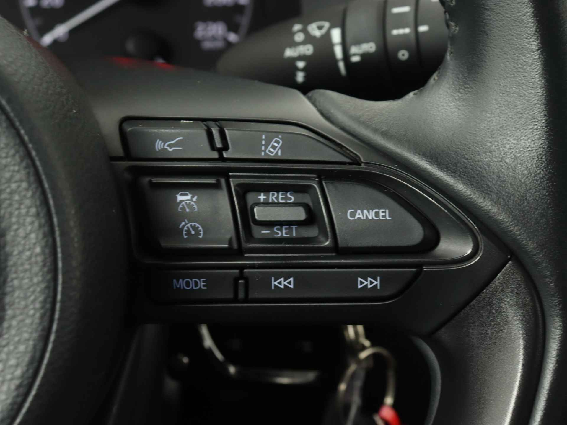 Toyota Yaris 1.5 Hybrid Active | Camera | Cruise Control | Airco Aut. | - 26/41