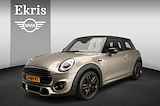 Mini 3-deurs Cooper JCW Pakket / Panoramadak / Harman-Kardon / JCW Stoelen / PDC / LED / 17 inch JCW Spoke black