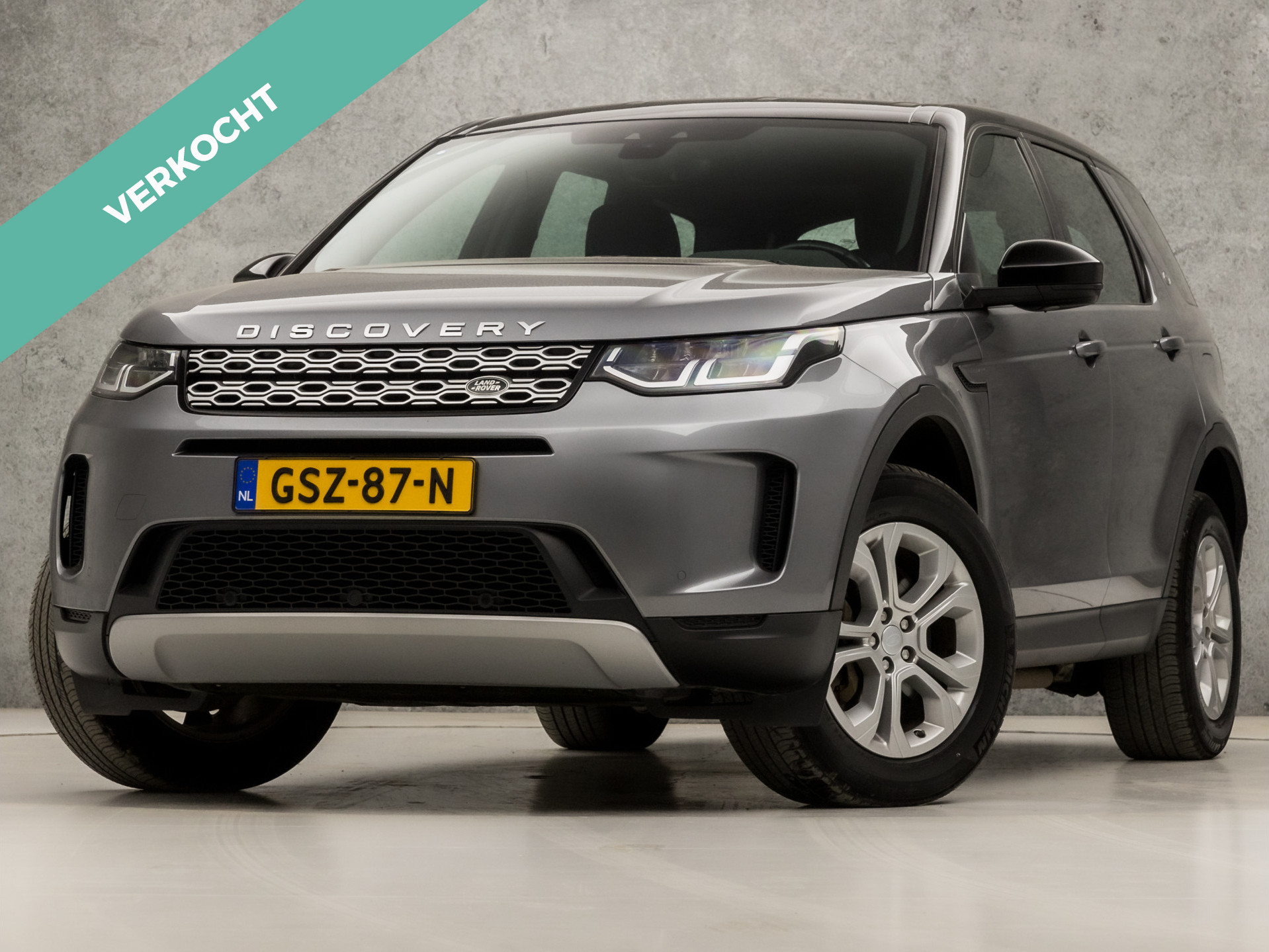 Land Rover Discovery Sport P300e 1.5 309Pk Automaat (APPLE CARPLAY, GROOT NAVI, CAMERA, TREKHAAK, LEDER, ELEK SPORTSTOELEN, CRUISE, LANE ASSIST, NIEUWE APK, NIEUWSTAAT)