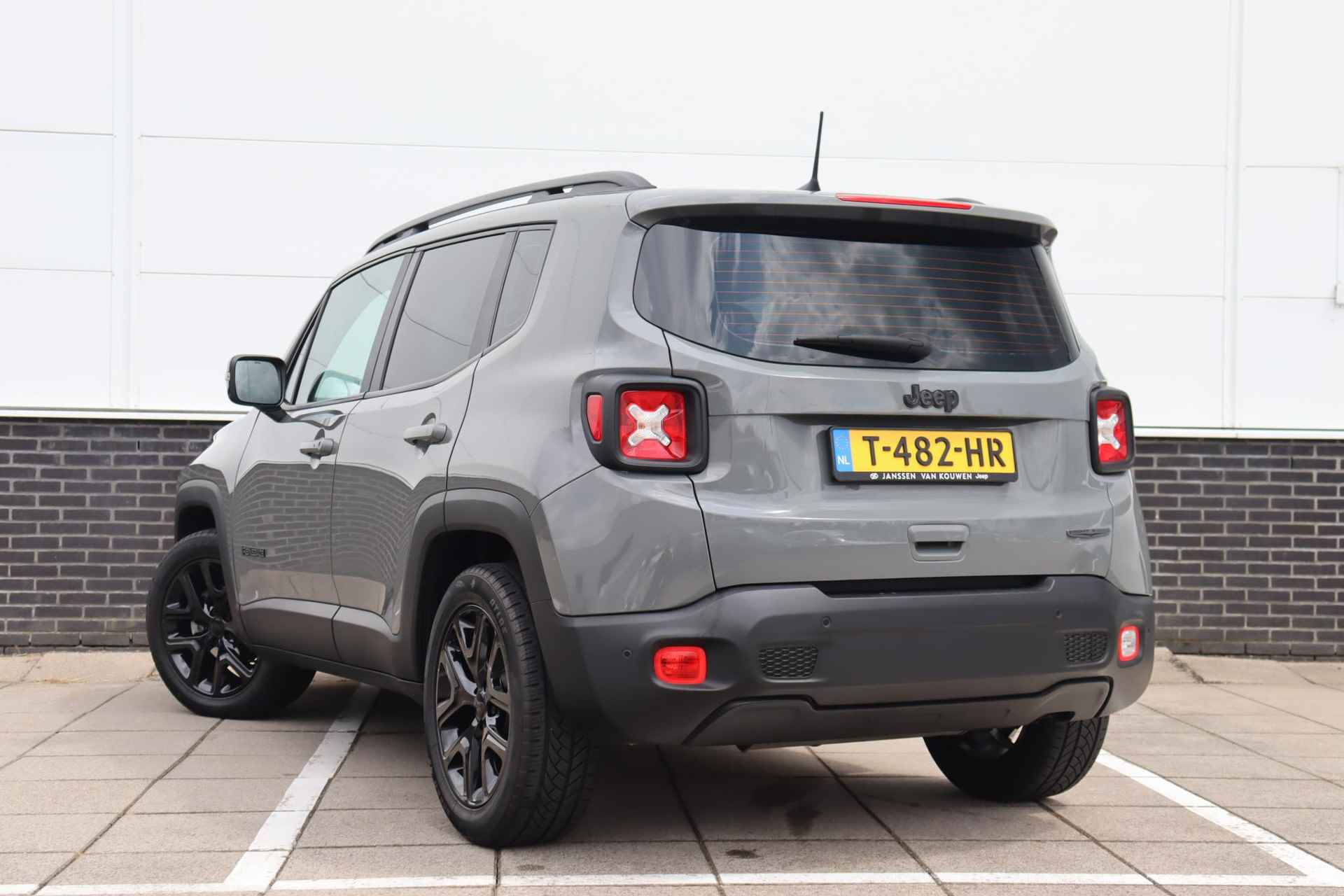 Jeep Renegade 1.0T Limited * Keyless * Carplay * Black Pack * - 4/60