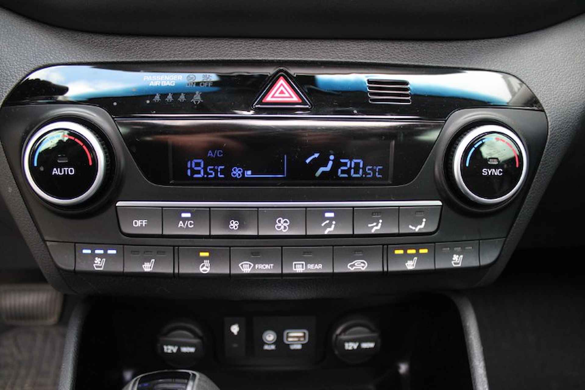 HYUNDAI Tucson 1.6 T-GDi 177pk 4WD 7-DCT Premium Panorama Leder 19Inch! - 29/41