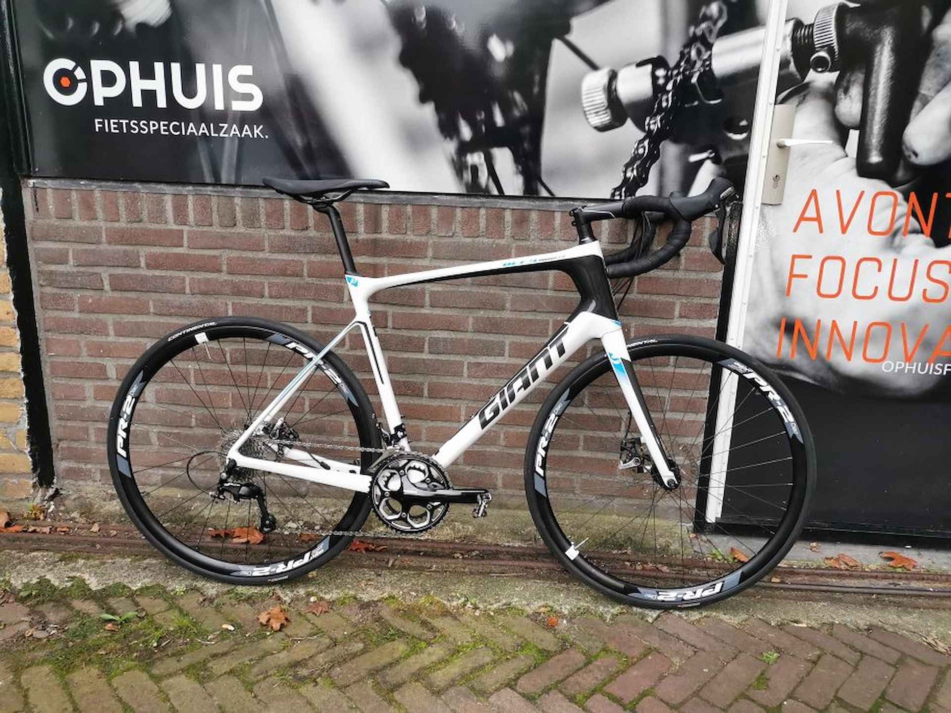 Giant DEFY ADVANCED Heren Wit L 2016