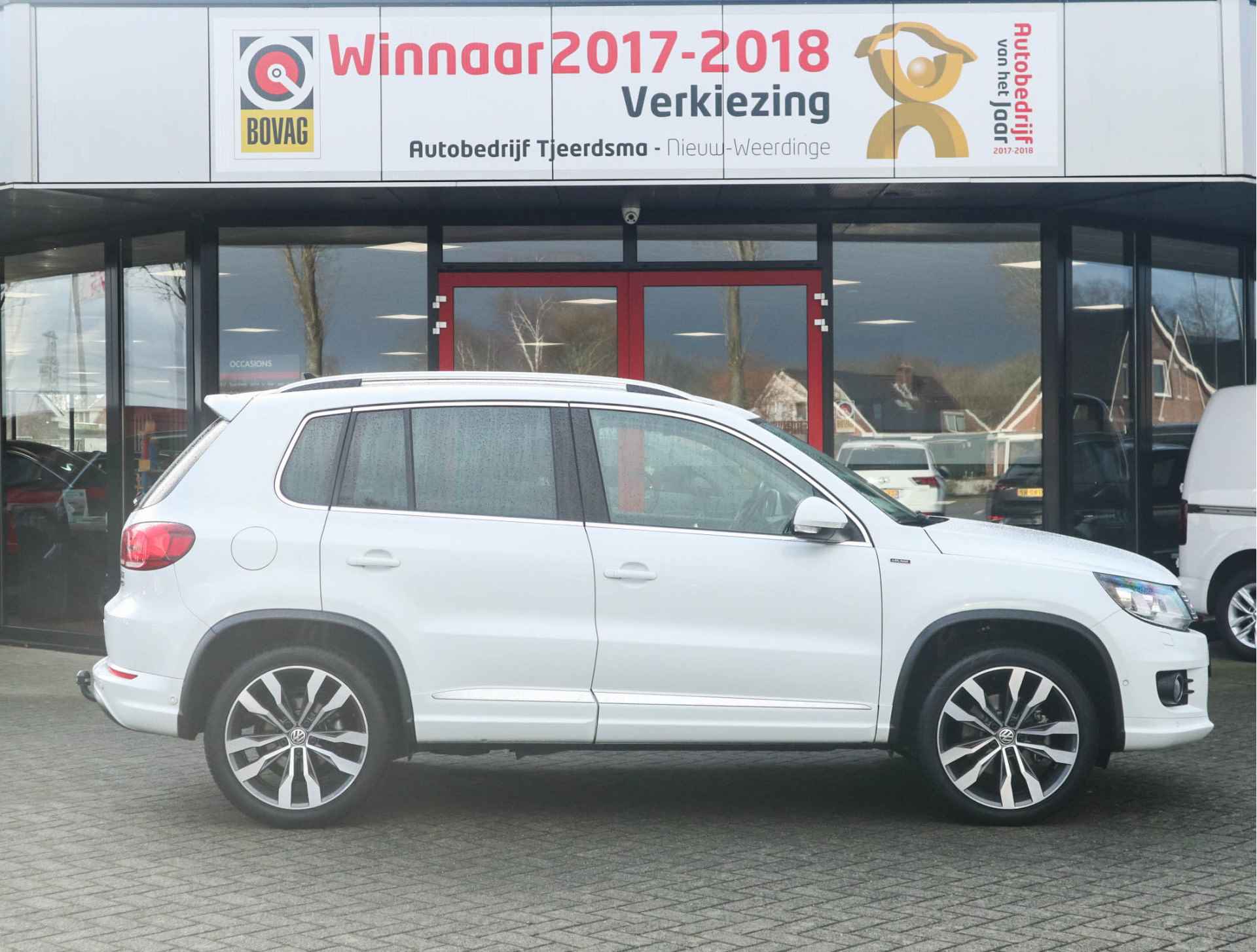 Volkswagen Tiguan 1.4 TSI R-Line Edition Navi/Xenon/Trekhaak/Carplay/Stoelverw/Clima/LED - 11/35