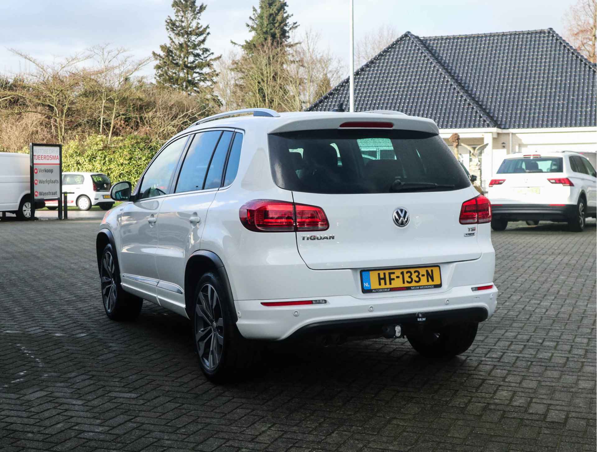 Volkswagen Tiguan 1.4 TSI R-Line Edition Navi/Xenon/Trekhaak/Carplay/Stoelverw/Clima/LED - 12/35