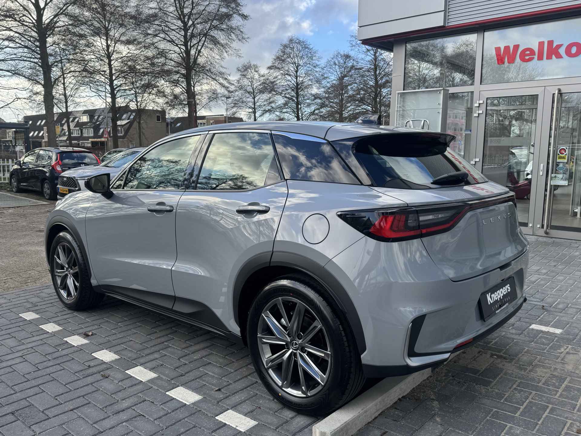 Lexus LBX Business Line Pro 2WD Dodehoekdetectie, Beige leer, Elektrische achterklep , All-in Rijklaarprijs - 3/41