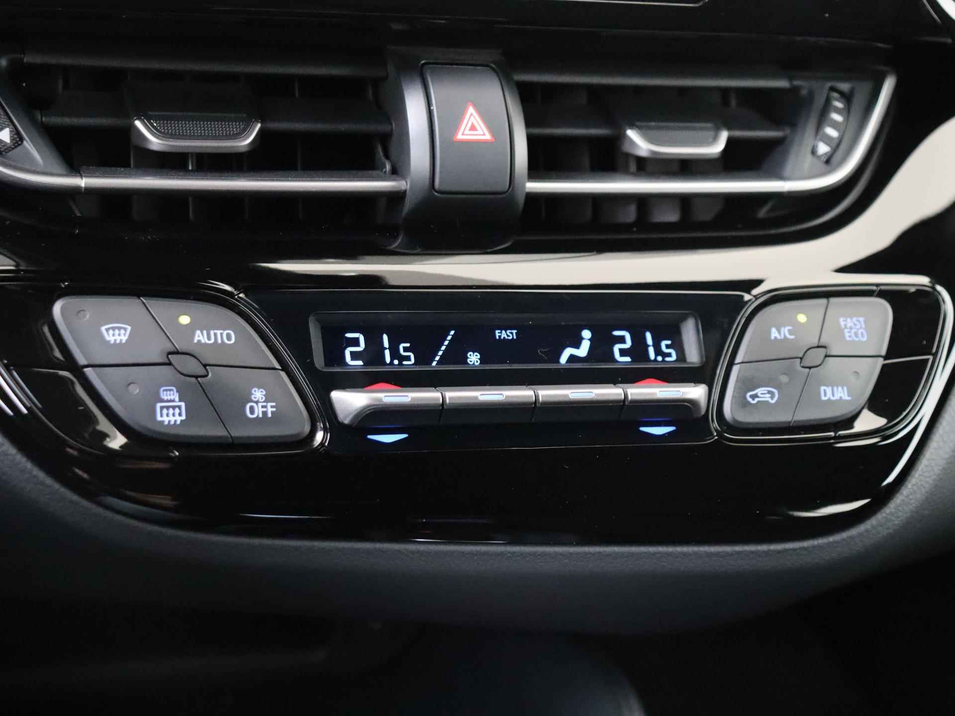 Toyota C-HR 1.8 Hybrid Active | Camera | PDC | Adaptieve Cruise Control | Full-Map Navigatie | Climate Control | 17" LMV | Licht- en regensensor - 17/26
