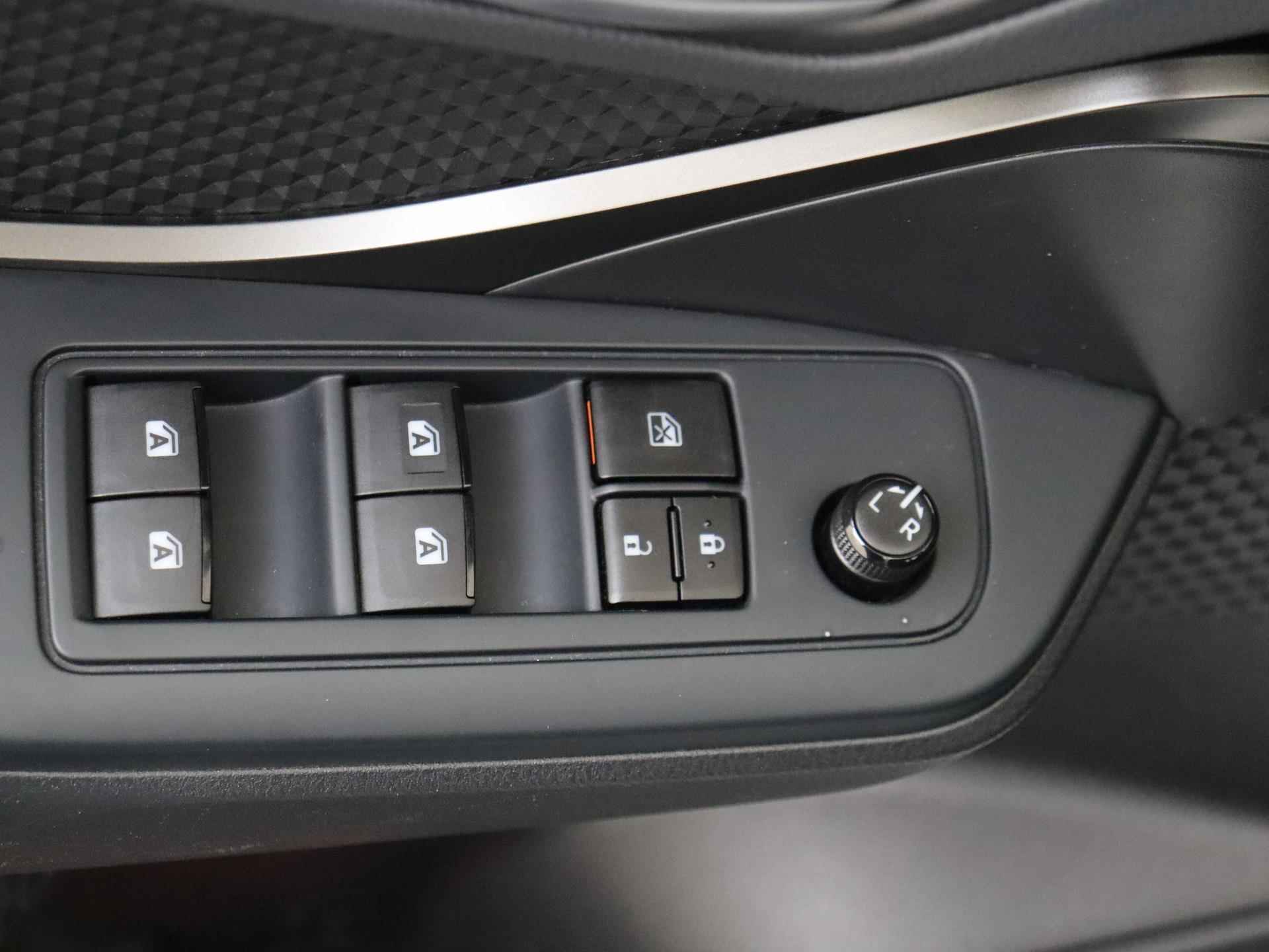 Toyota C-HR 1.8 Hybrid Active | Camera | PDC | Adaptieve Cruise Control | Full-Map Navigatie | Climate Control | 17" LMV | Licht- en regensensor - 23/26