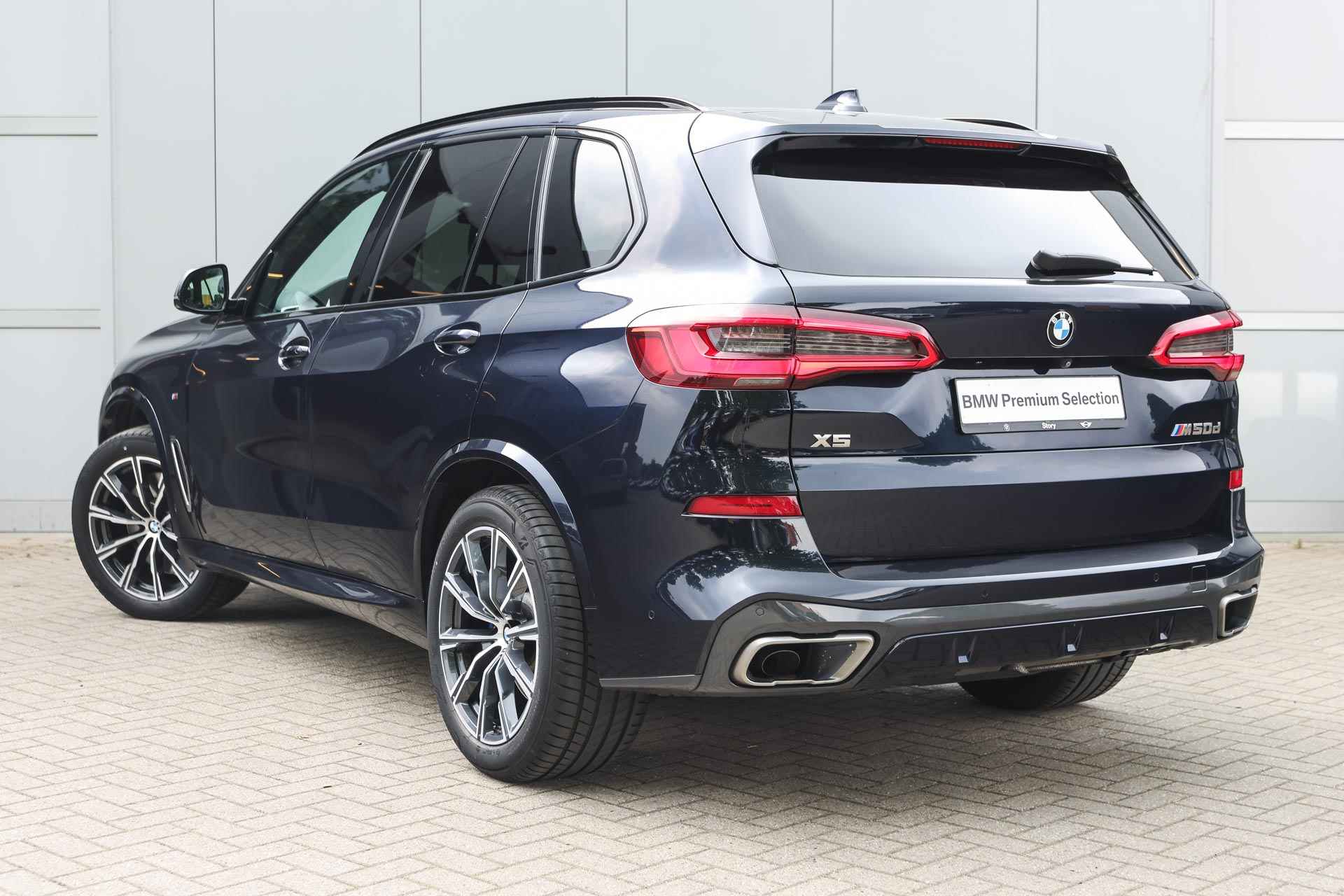 BMW X5 M50d High Executive Automaat / Panoramadak / Laserlight / Head-Up / Harman Kardon / Live Cockpit Professional / Gesture Control / Parking Assistant - 3/44