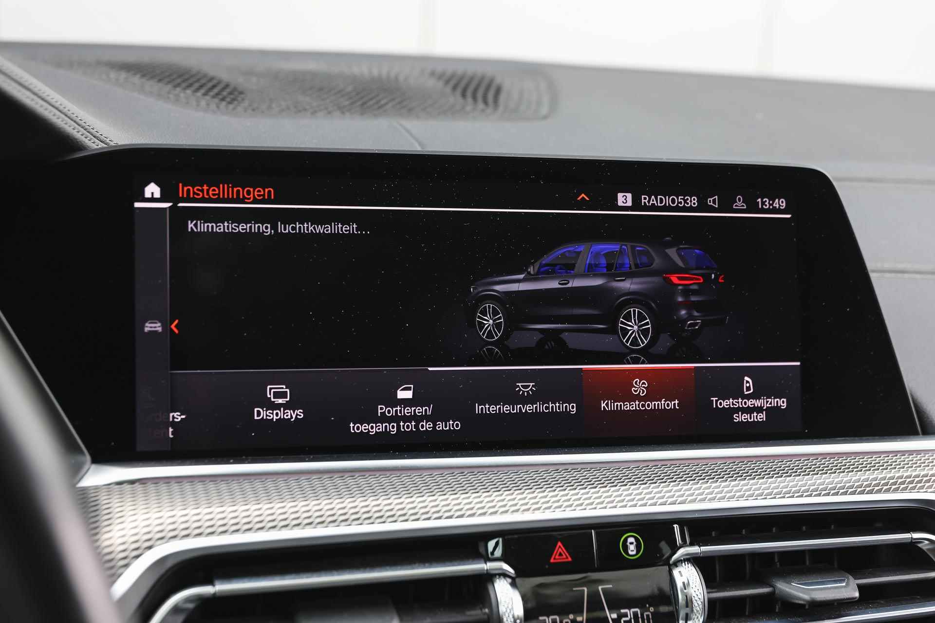 BMW X5 M50d High Executive Automaat / Panoramadak / Laserlight / Head-Up / Harman Kardon / Live Cockpit Professional / Gesture Control / Parking Assistant - 33/44