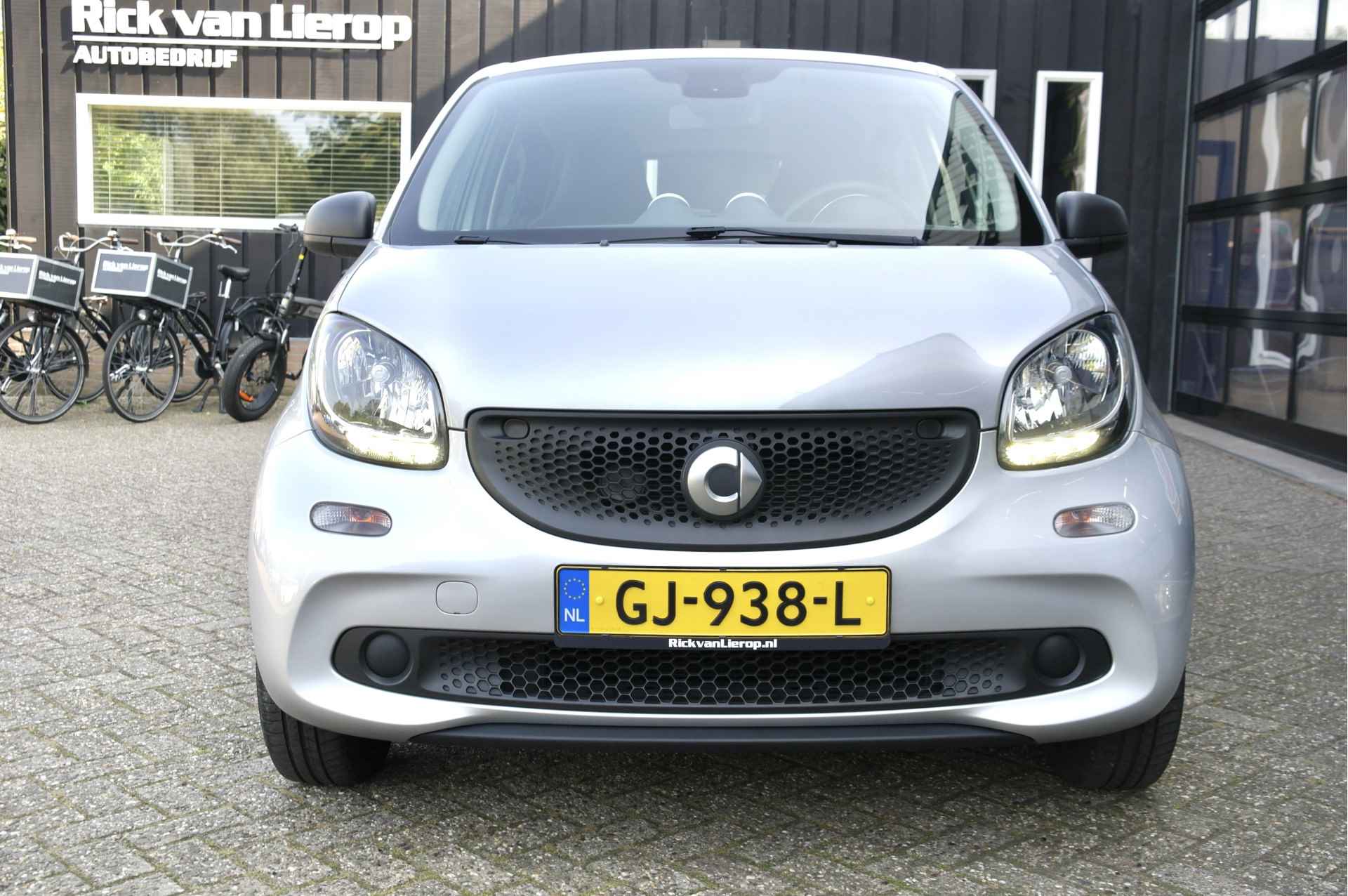 Smart Forfour 1.0 Pure | NL-Auto | Cruise | Airco | Lage KM - 17/29