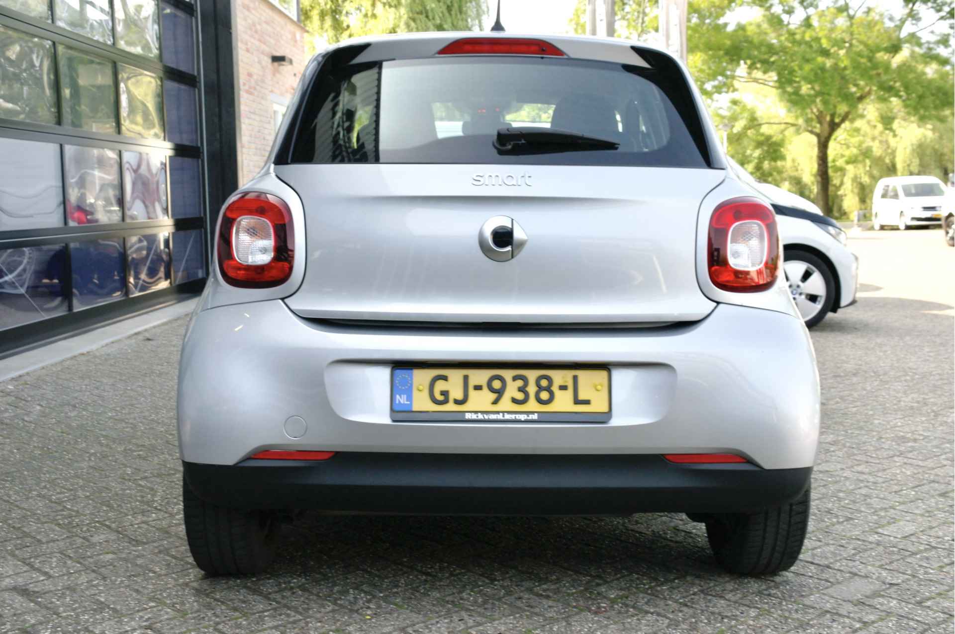 Smart Forfour 1.0 Pure | NL-Auto | Cruise | Airco | Lage KM - 18/29