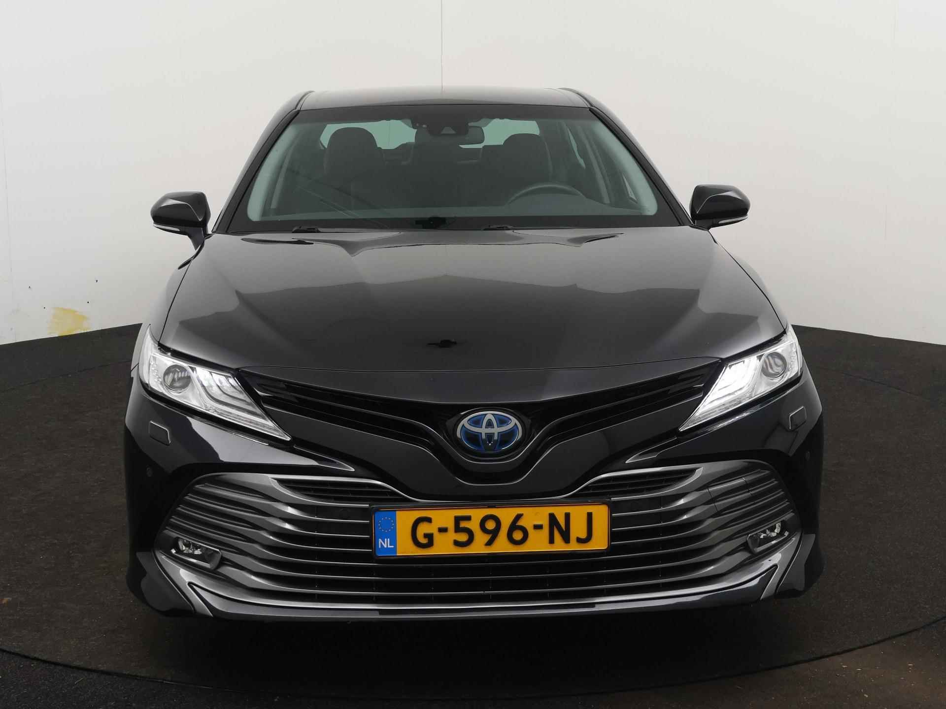 Toyota Camry 2.5 Hybrid Executive | Achteruitrijcamera | Parkeersensoren | Stoelverwarming | Leder | - 6/15