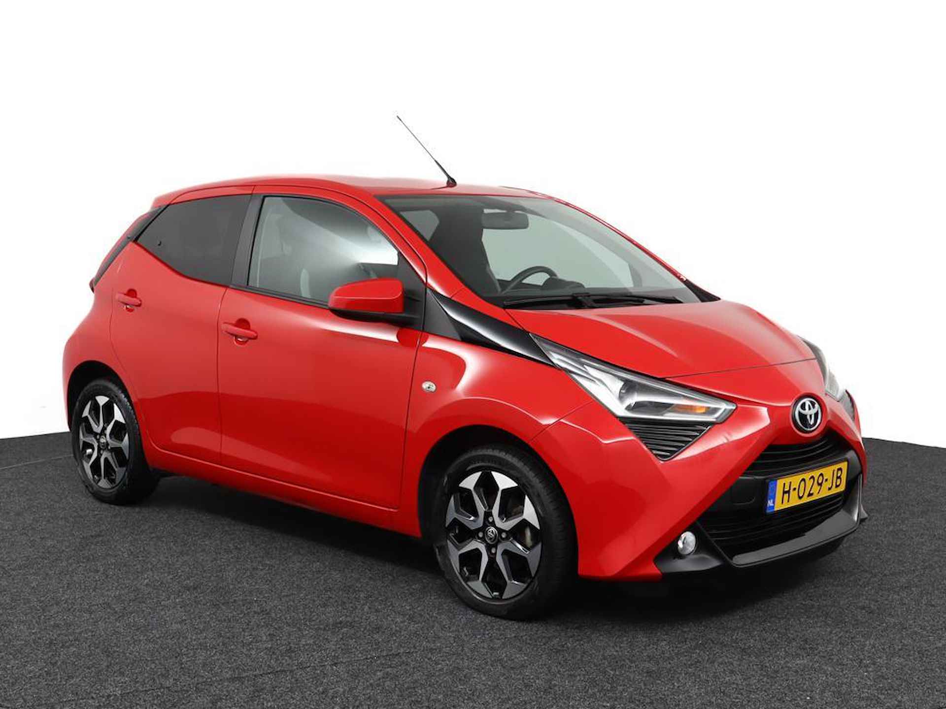 Toyota Aygo 1.0 VVT-i x-joy | Apple Carplay/Android Auto | Climate-Control | Parkeercamera | Lichtmetalen-Velgen | - 14/46