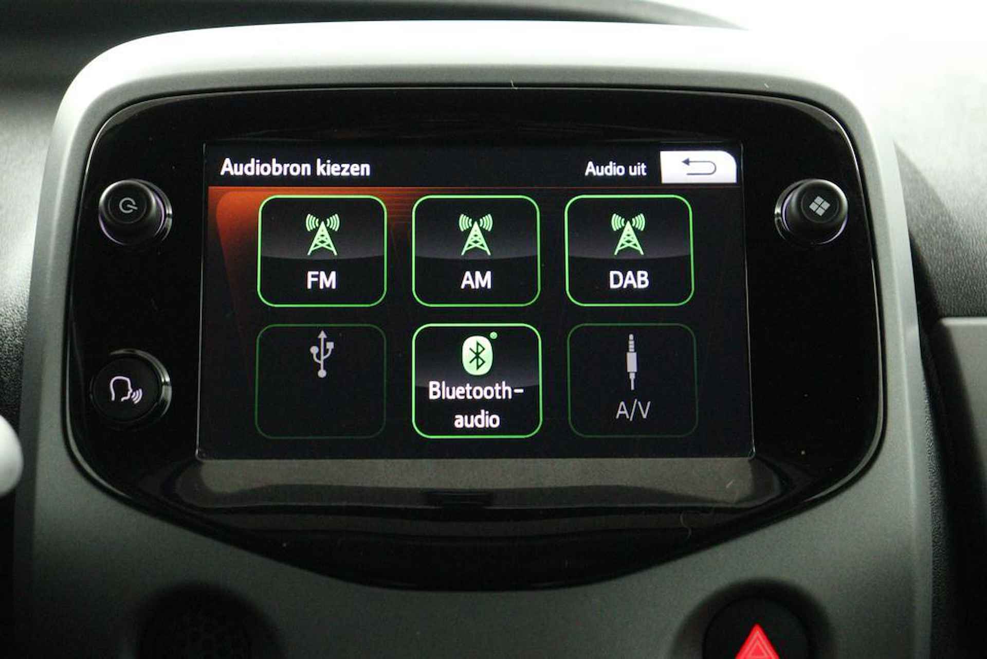 Toyota Aygo 1.0 VVT-i x-joy | Apple Carplay/Android Auto | Climate-Control | Parkeercamera | Lichtmetalen-Velgen | - 40/46