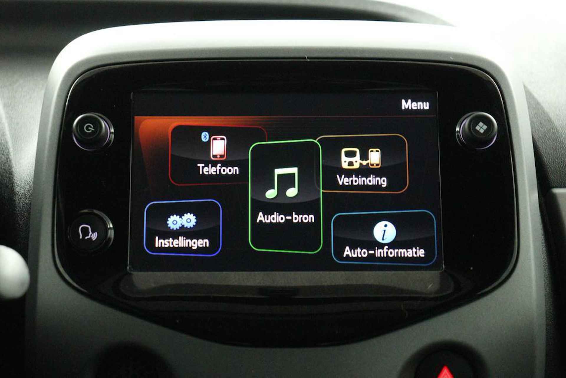 Toyota Aygo 1.0 VVT-i x-joy | Apple Carplay/Android Auto | Climate-Control | Parkeercamera | Lichtmetalen-Velgen | - 41/46