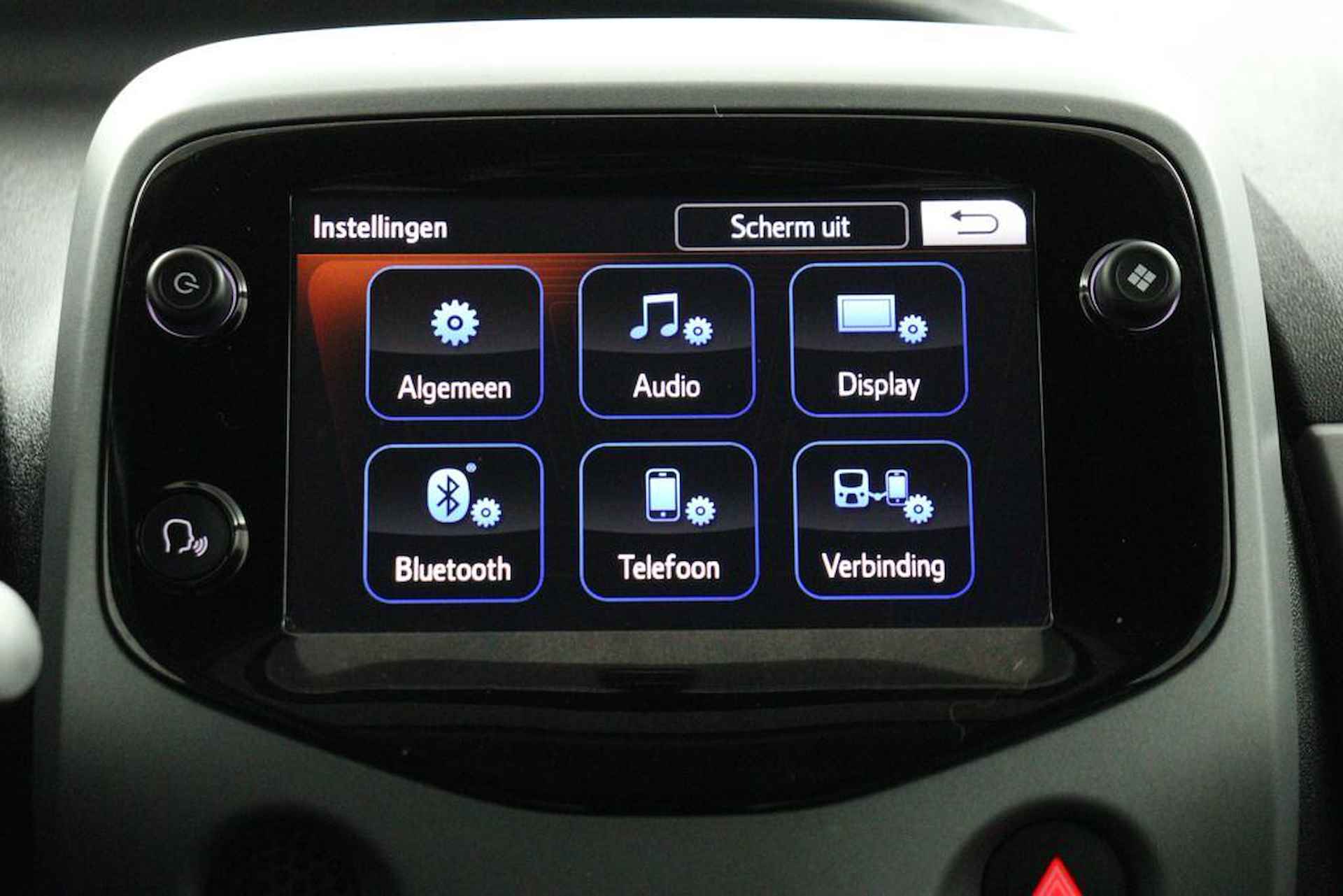 Toyota Aygo 1.0 VVT-i x-joy | Apple Carplay/Android Auto | Climate-Control | Parkeercamera | Lichtmetalen-Velgen | - 43/46