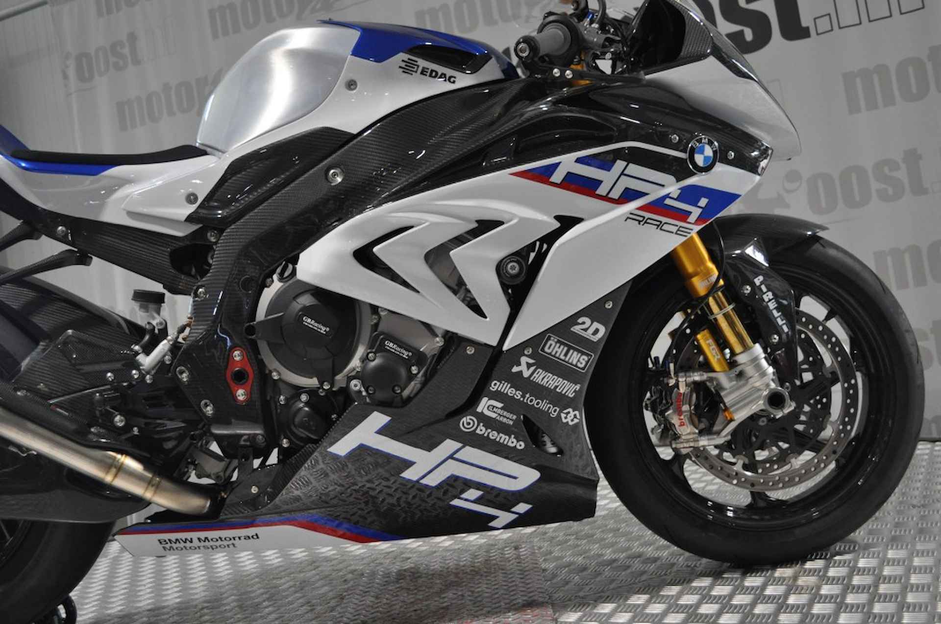 BMW Hp4 Racer 497 - 750 - 18/27