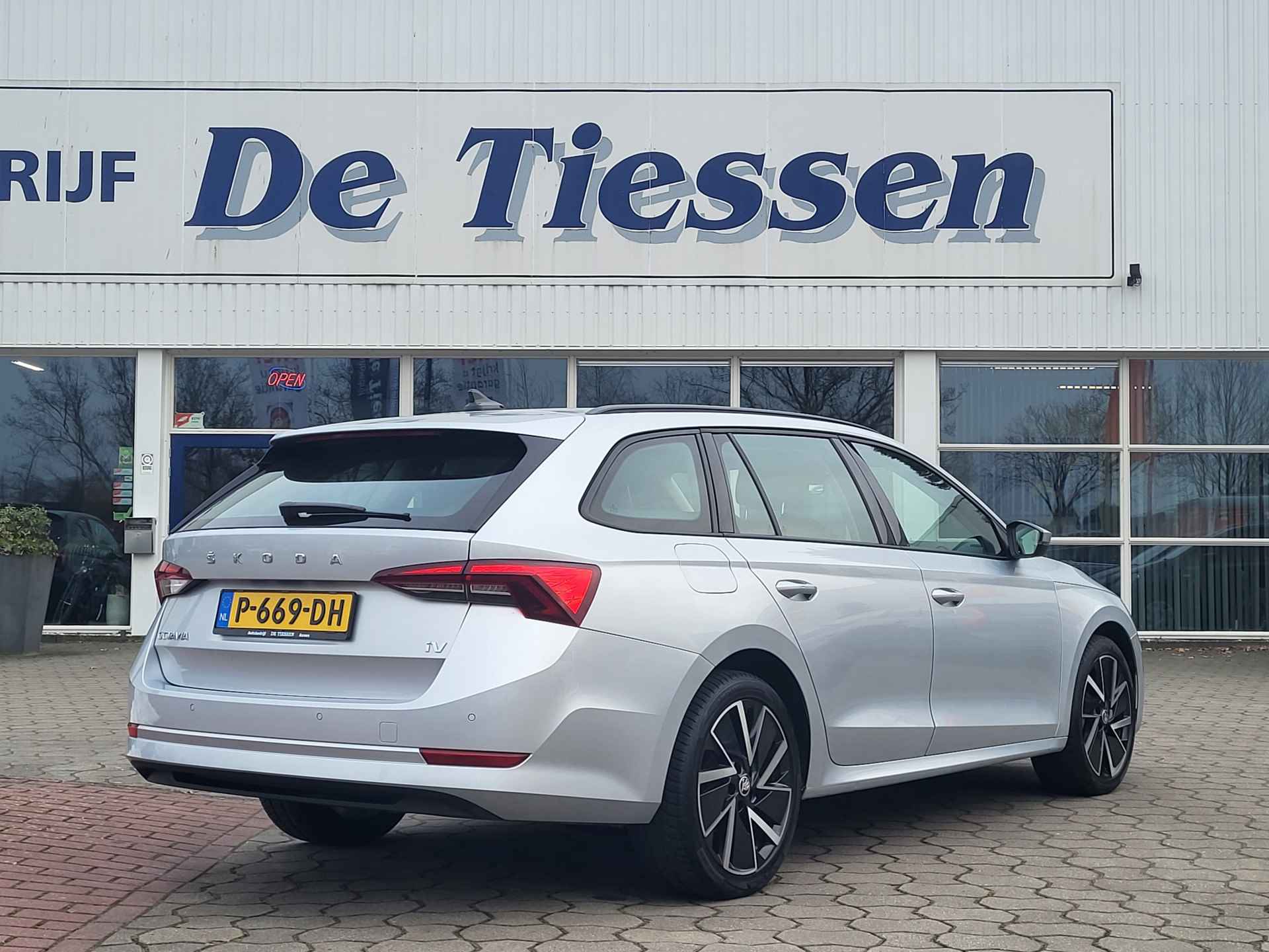 Škoda Octavia Combi 1.4 TSI iV PHEV Business Edition Plus, Rijklaar met beurt & garantie! - 4/37