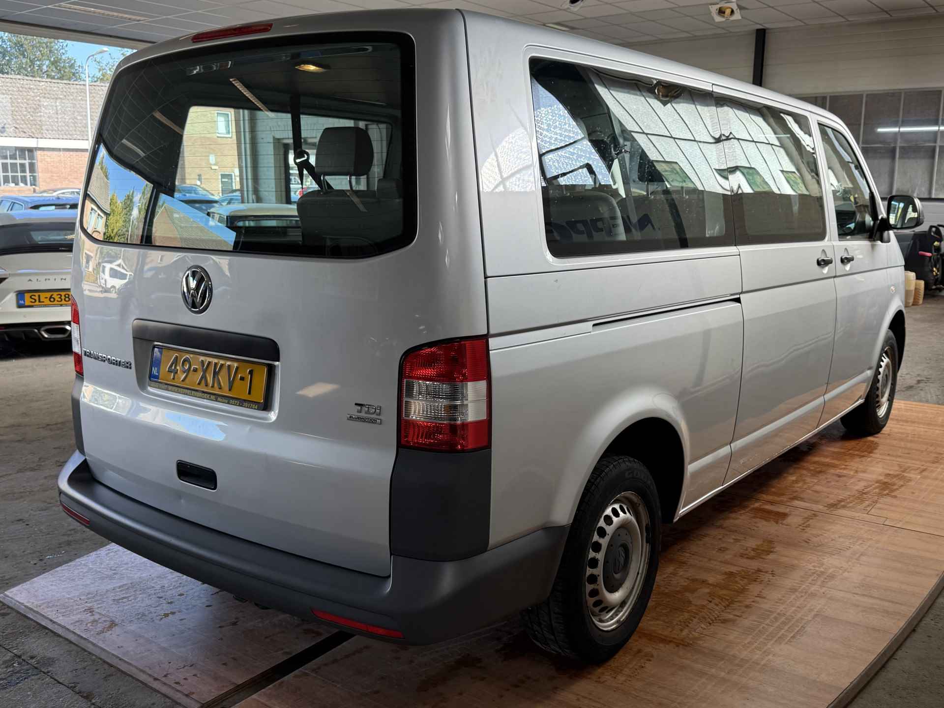 Volkswagen Transporter Kombi 2.0 TDI L2H1 BM Comfortline - 11/18