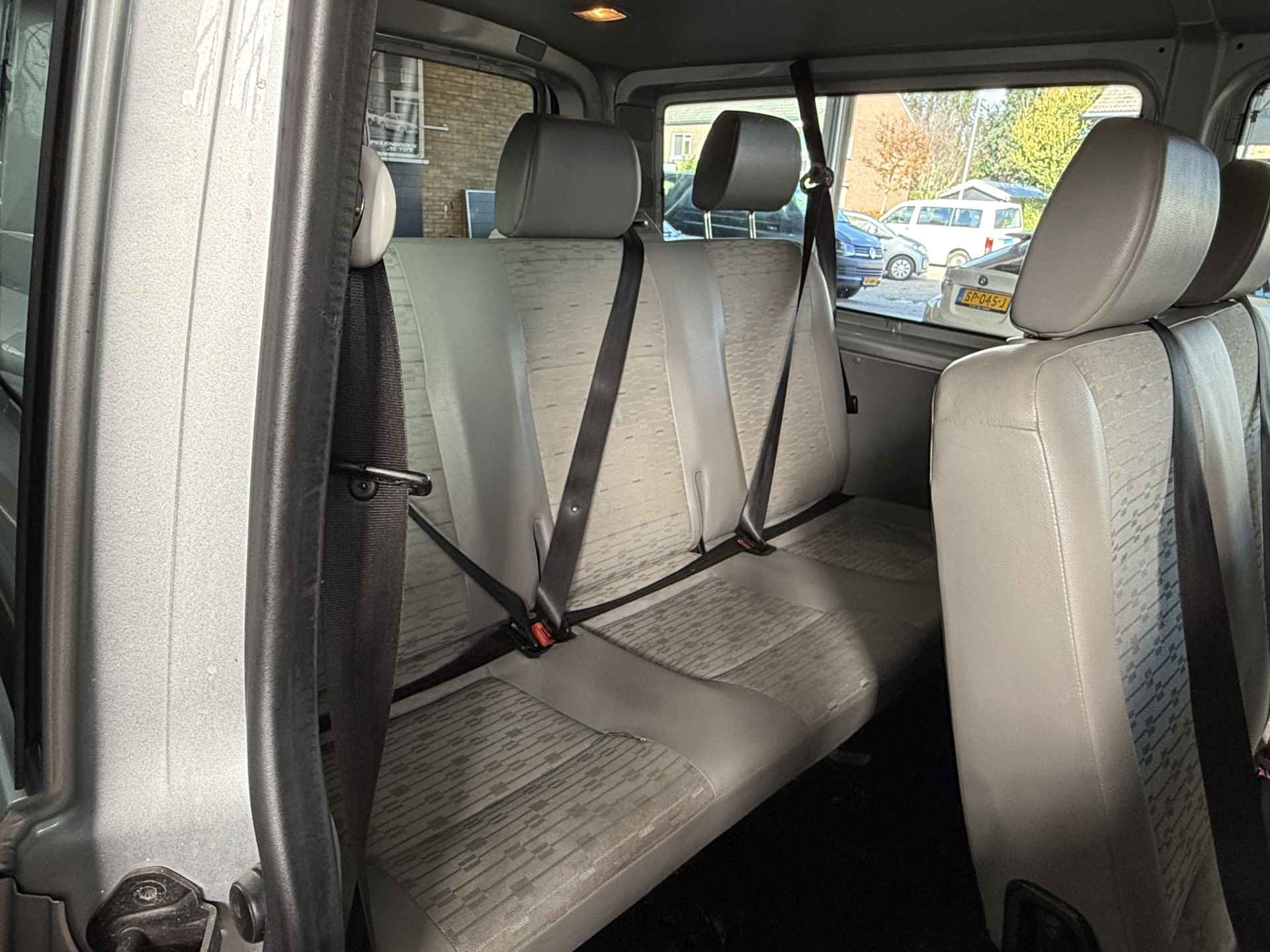 Volkswagen Transporter Kombi 2.0 TDI L2H1 BM Comfortline - 12/18