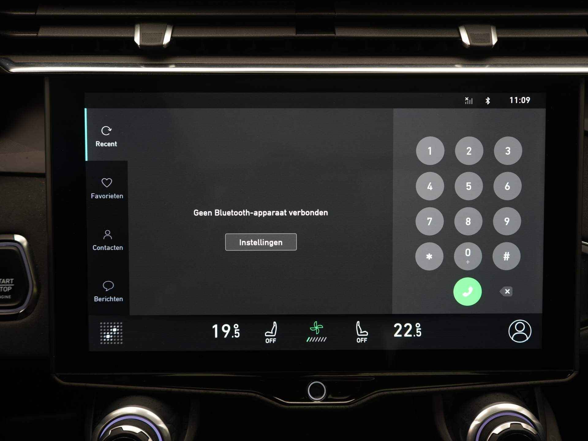 Lynk & Co 01 1.5 PHEV 262 pk Automaat | Navigatie | Panorama dak | Climate Control - 24/50